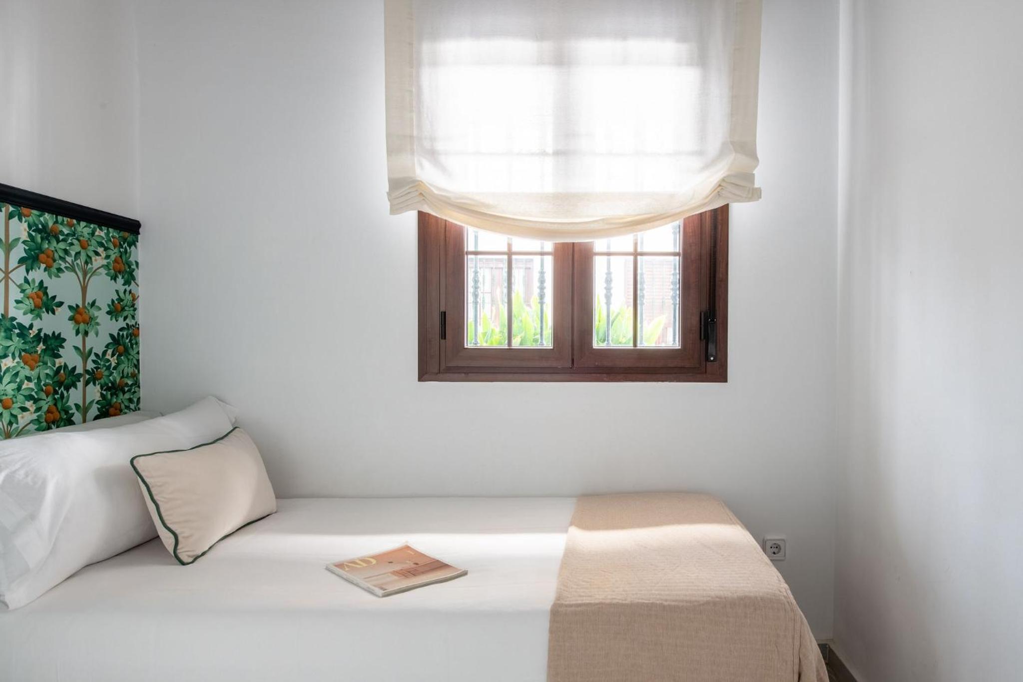 Triana Boutique Apartments by Hommyhome