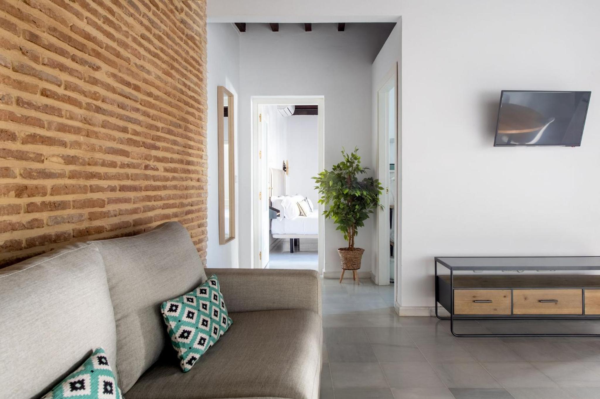 Triana Boutique Apartments by Hommyhome