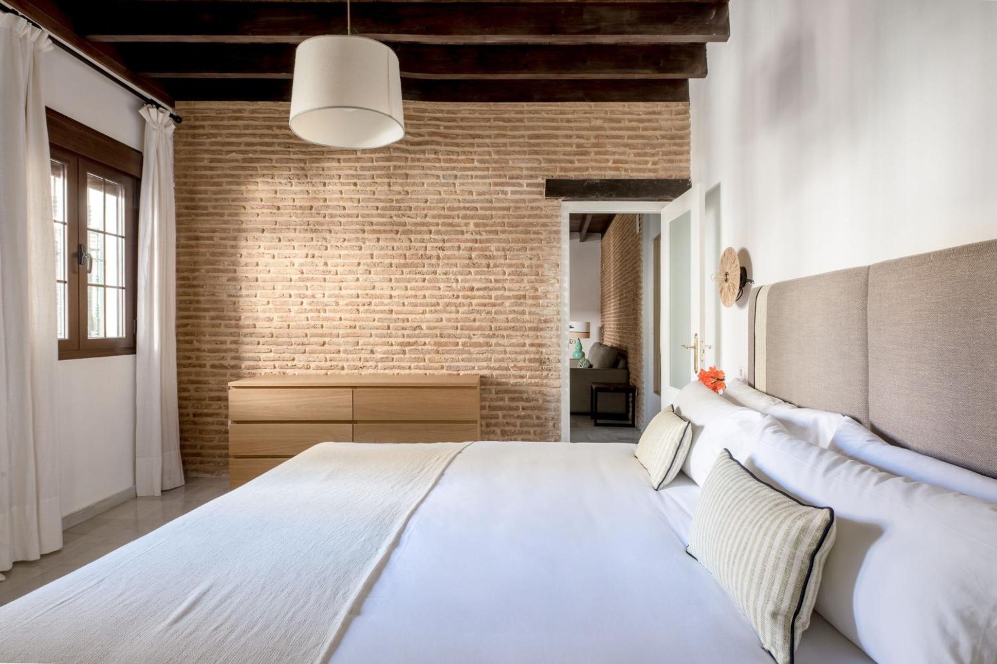 Triana Boutique Apartments by Hommyhome