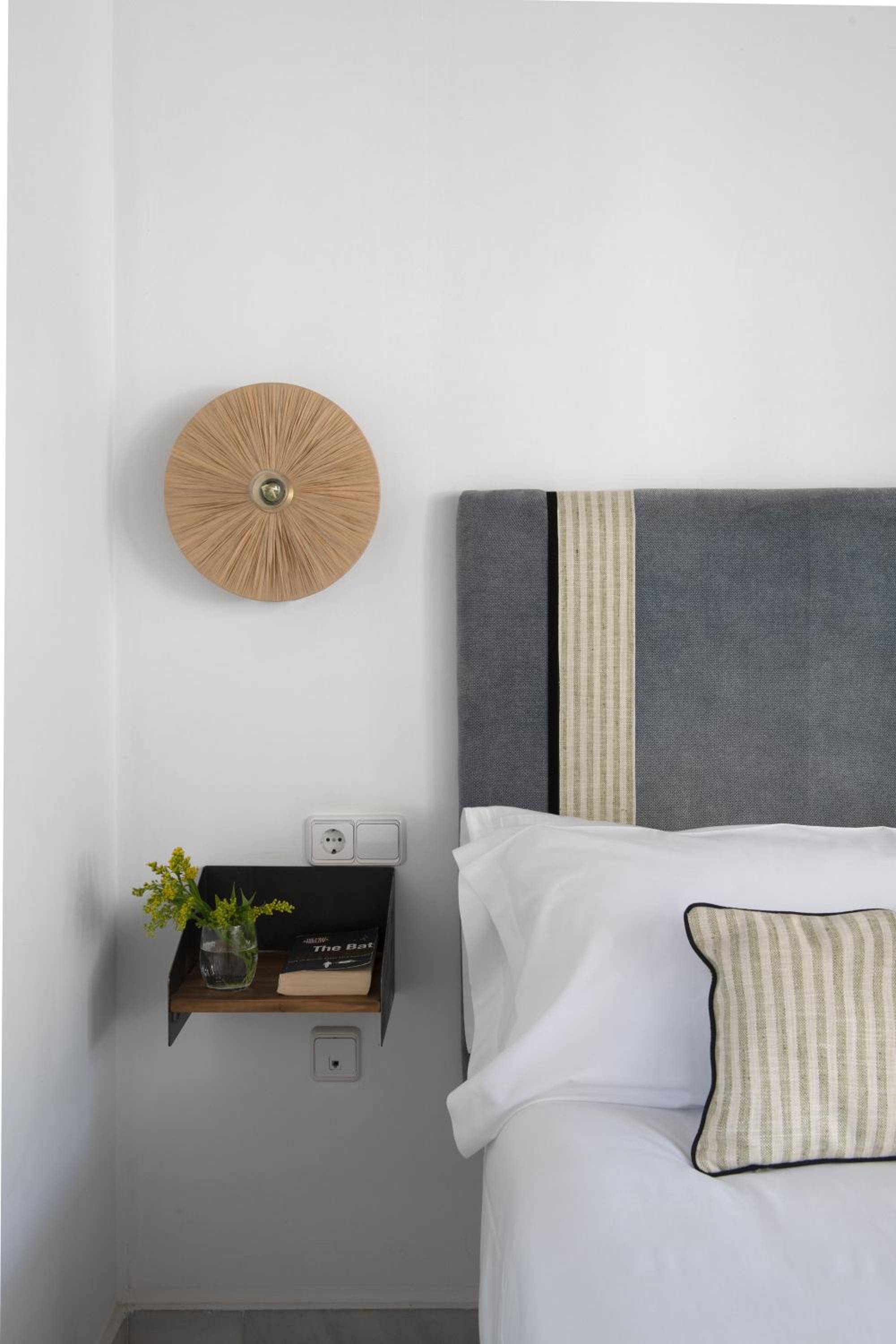 Triana Boutique Apartments by Hommyhome