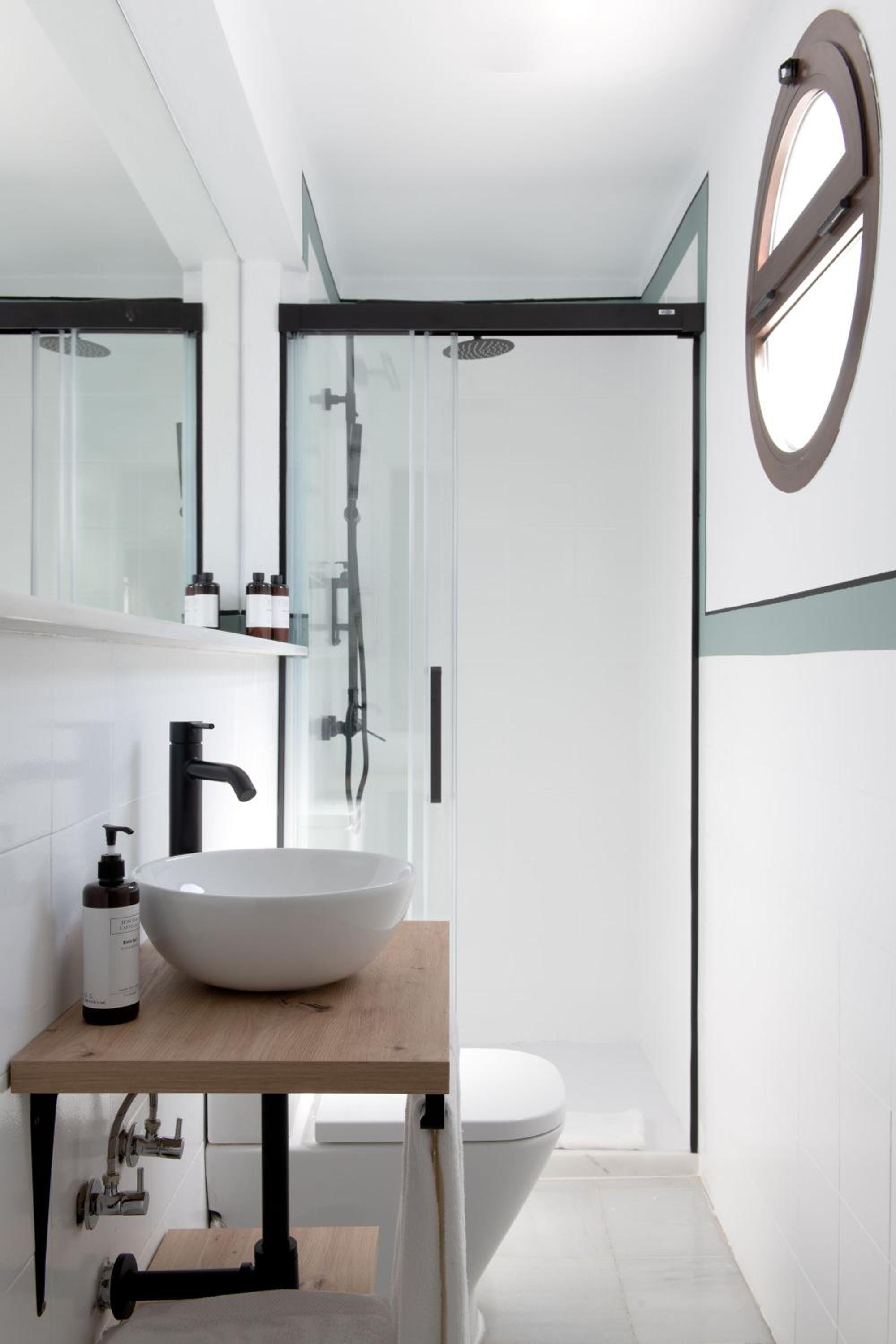 Triana Boutique Apartments by Hommyhome