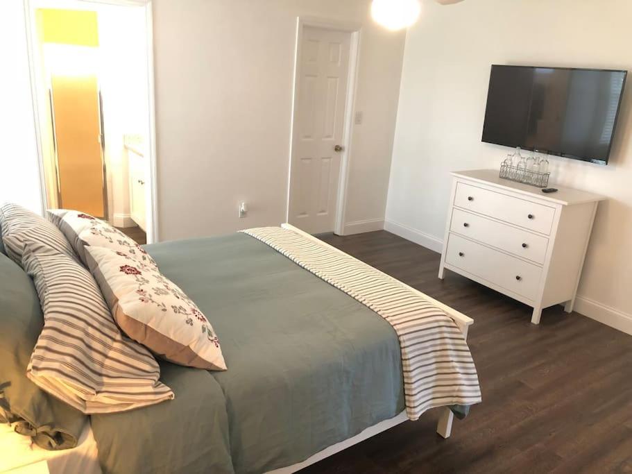 Beautiful Home across the street from Lake June! - Property Image 30