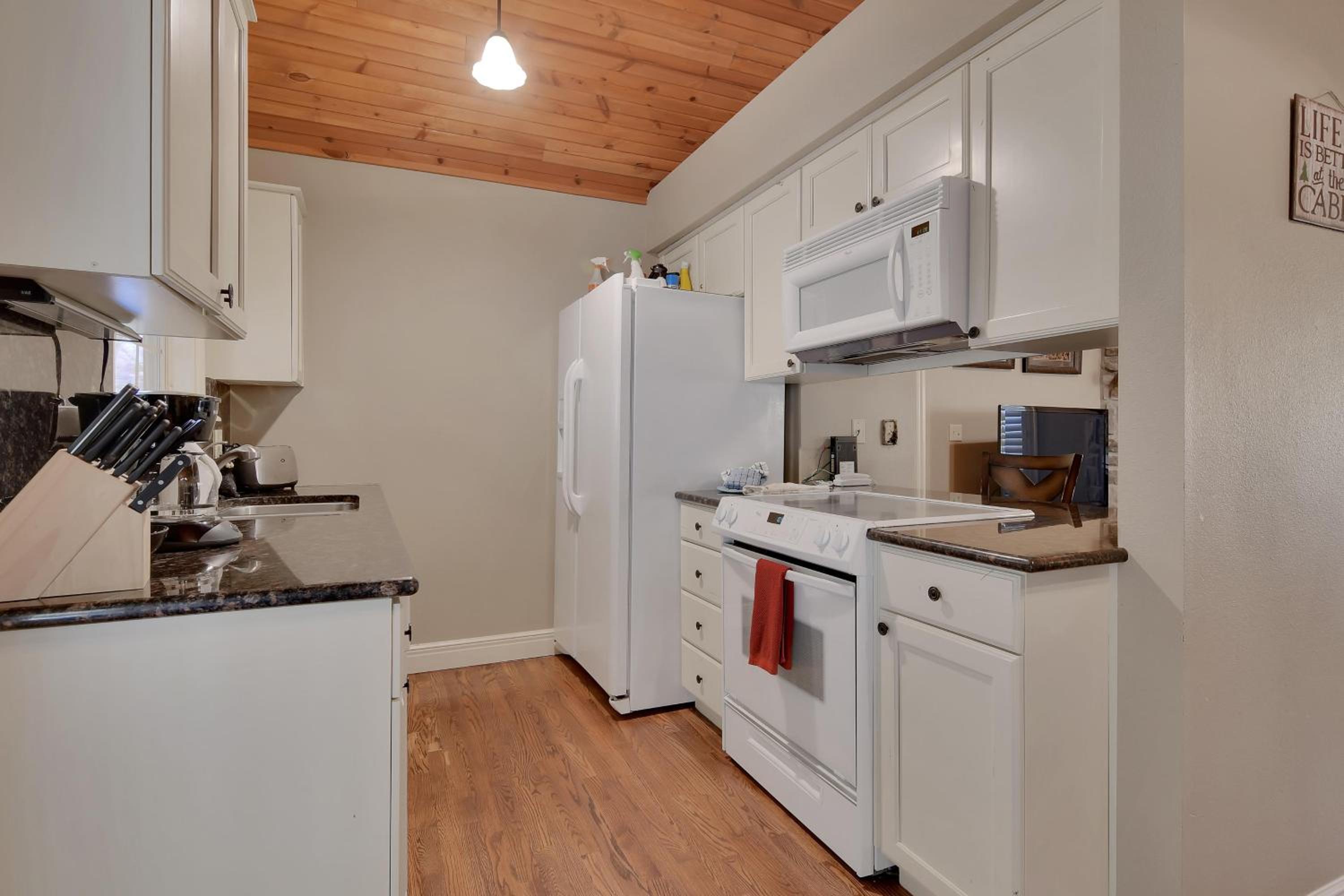 Ozark Livin' Lodge view 4