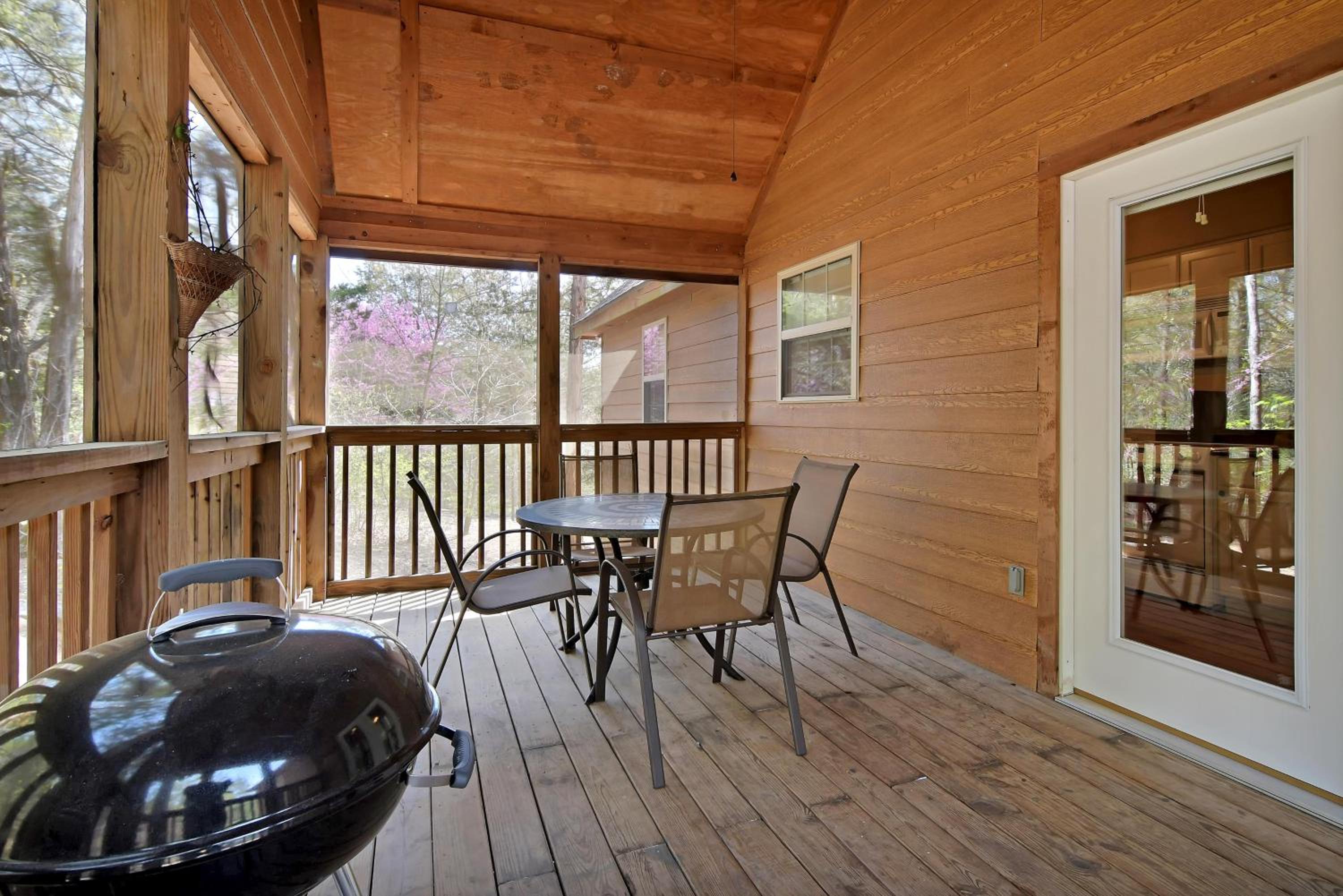 Ozark Livin' Lodge view 2