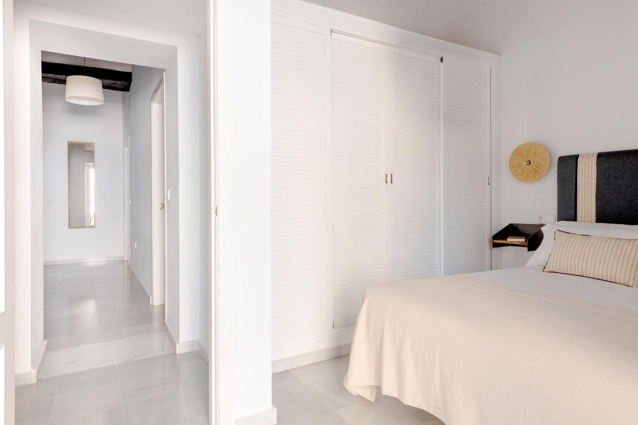 Triana Boutique Apartments by Hommyhome
