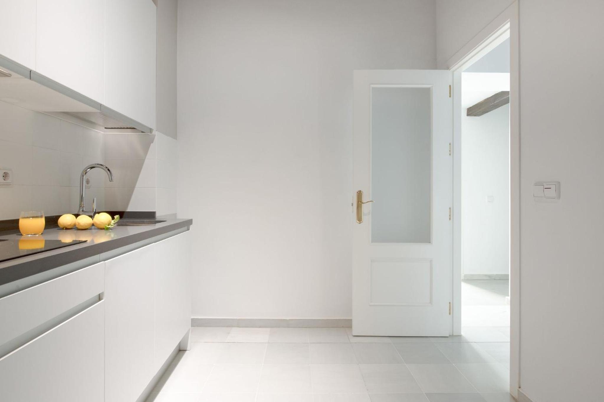 Triana Boutique Apartments by Hommyhome