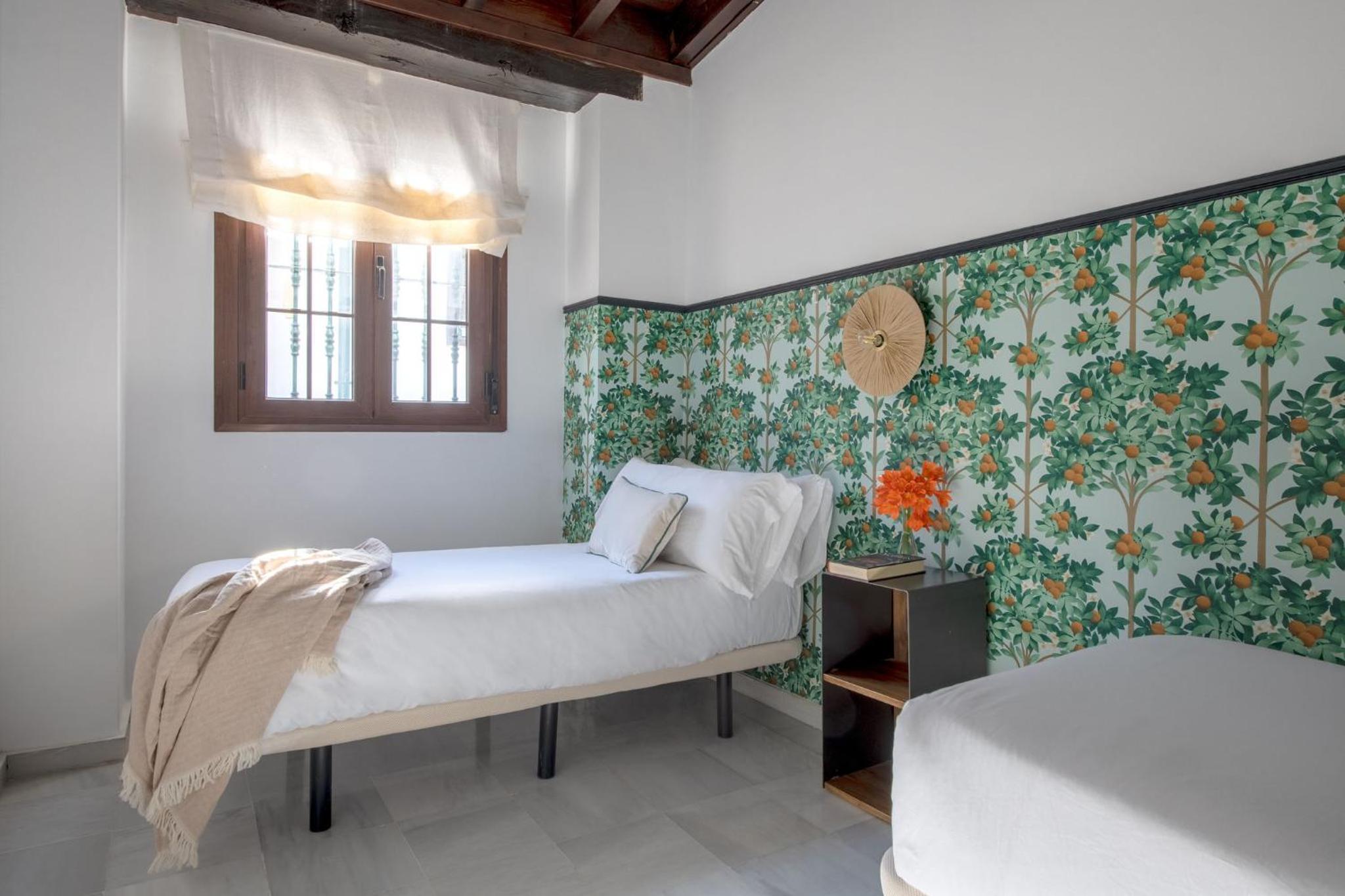 Triana Boutique Apartments by Hommyhome