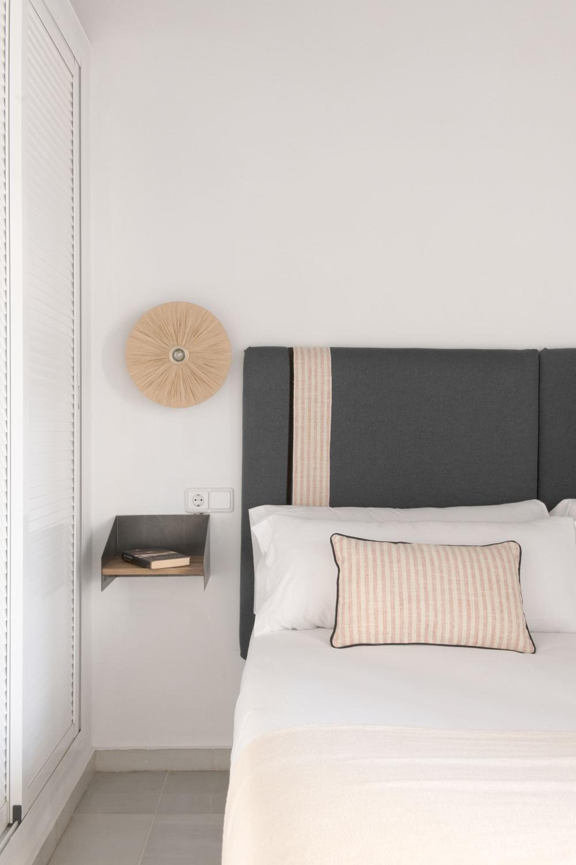 Triana Boutique Apartments by Hommyhome