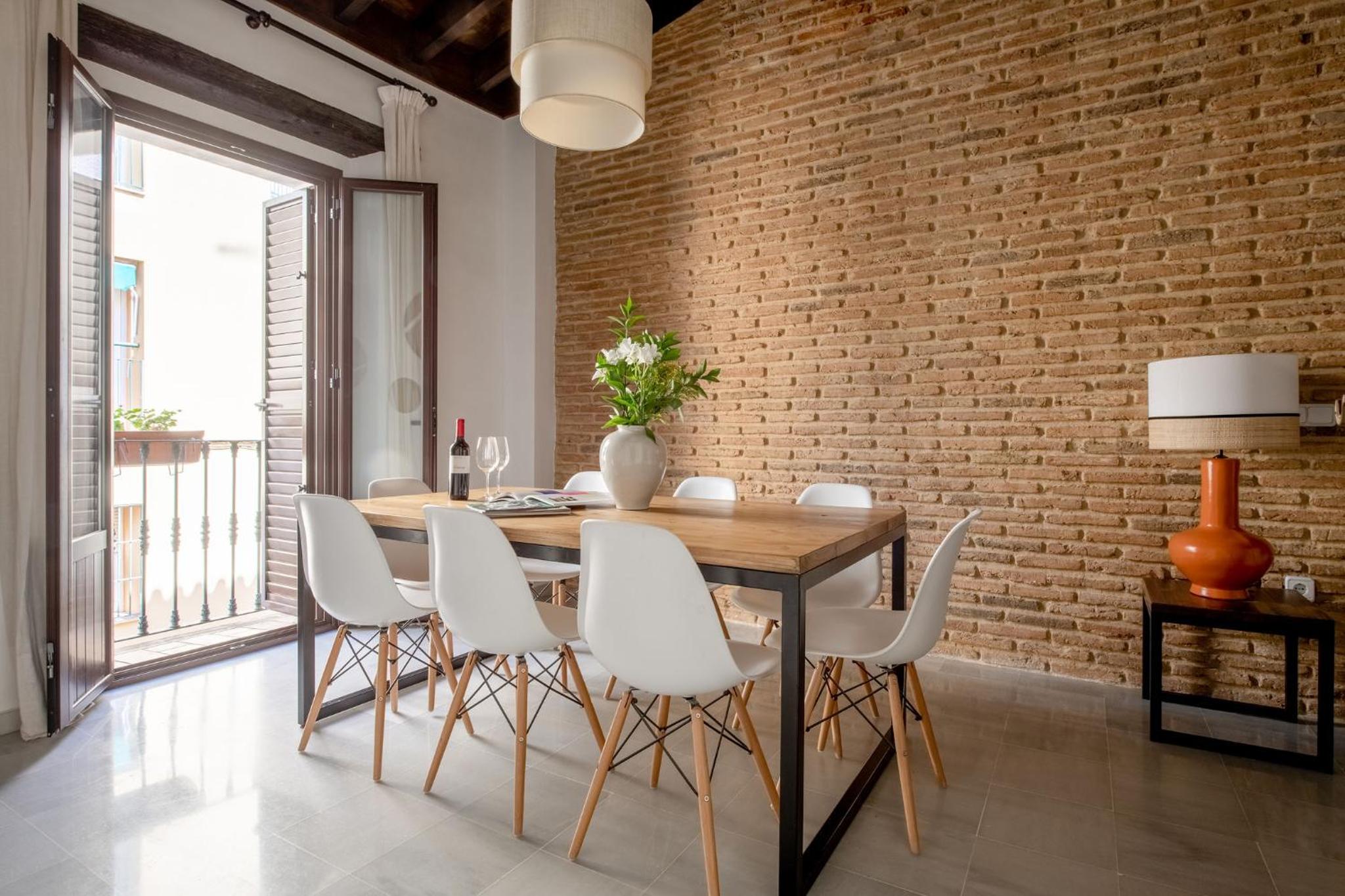 Triana Boutique Apartments by Hommyhome