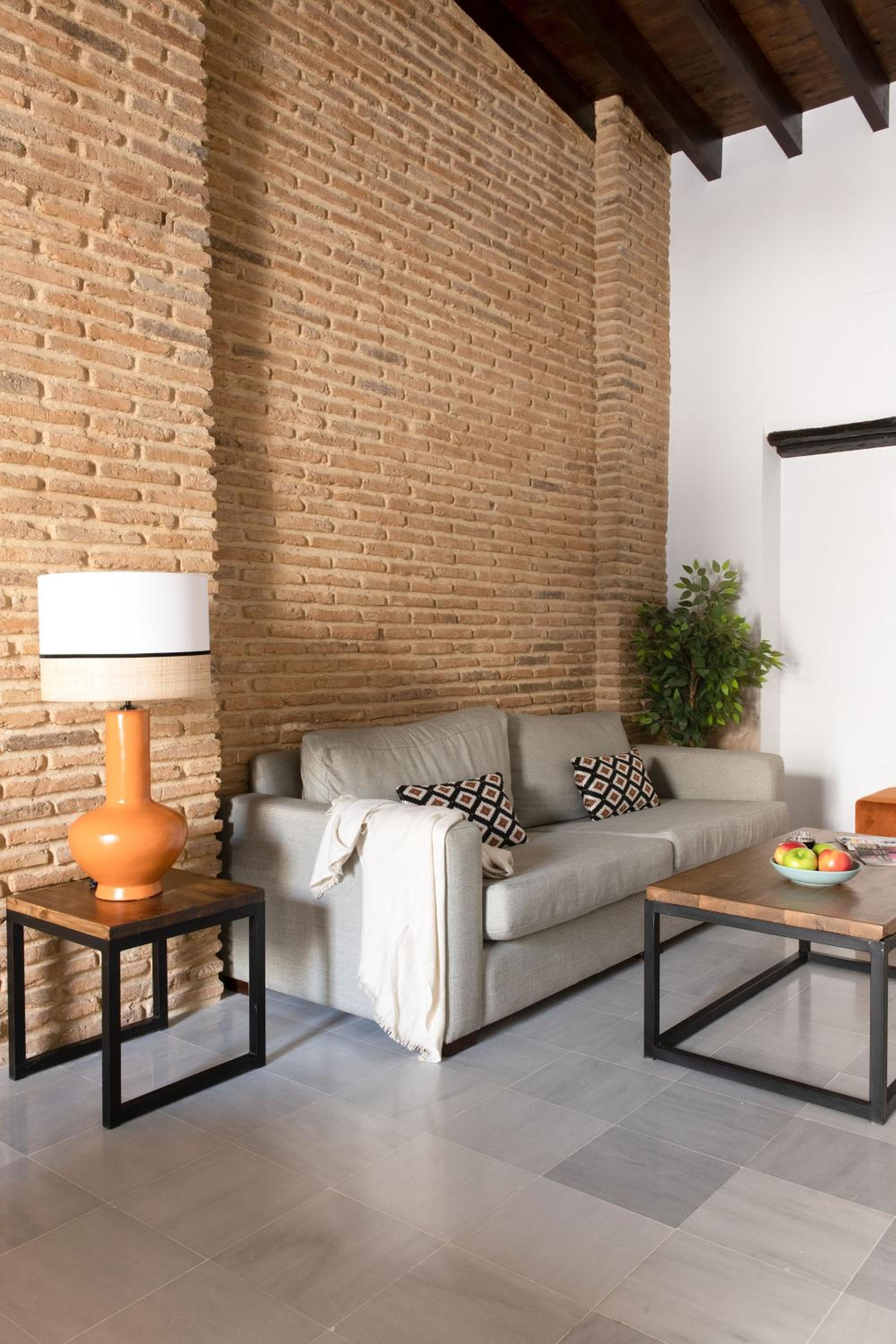 Triana Boutique Apartments by Hommyhome