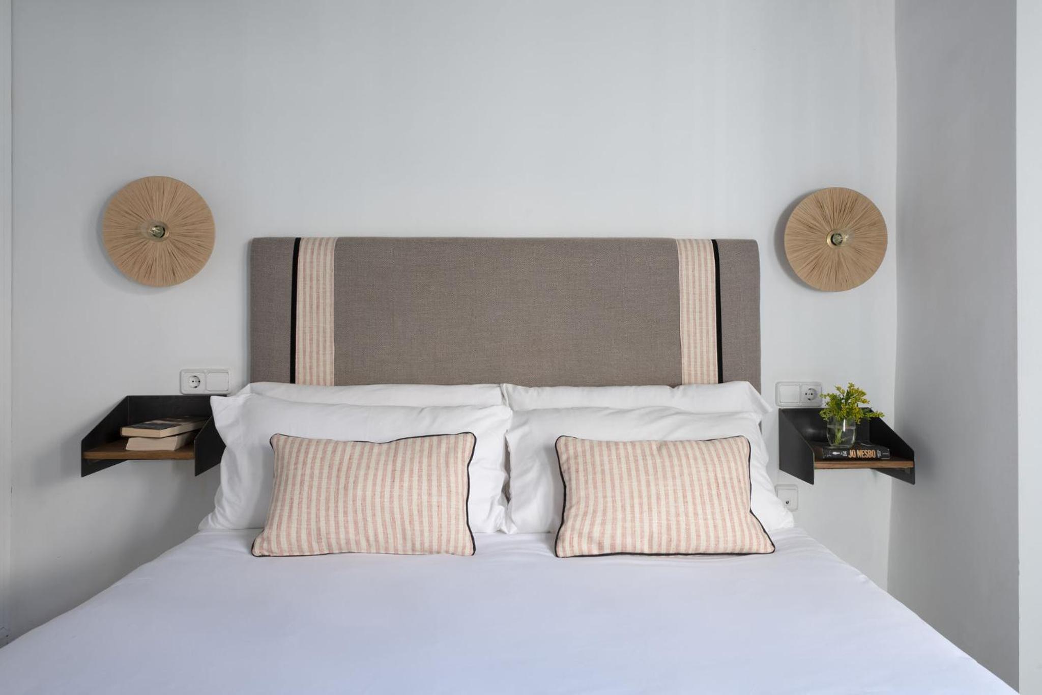 Triana Boutique Apartments by Hommyhome