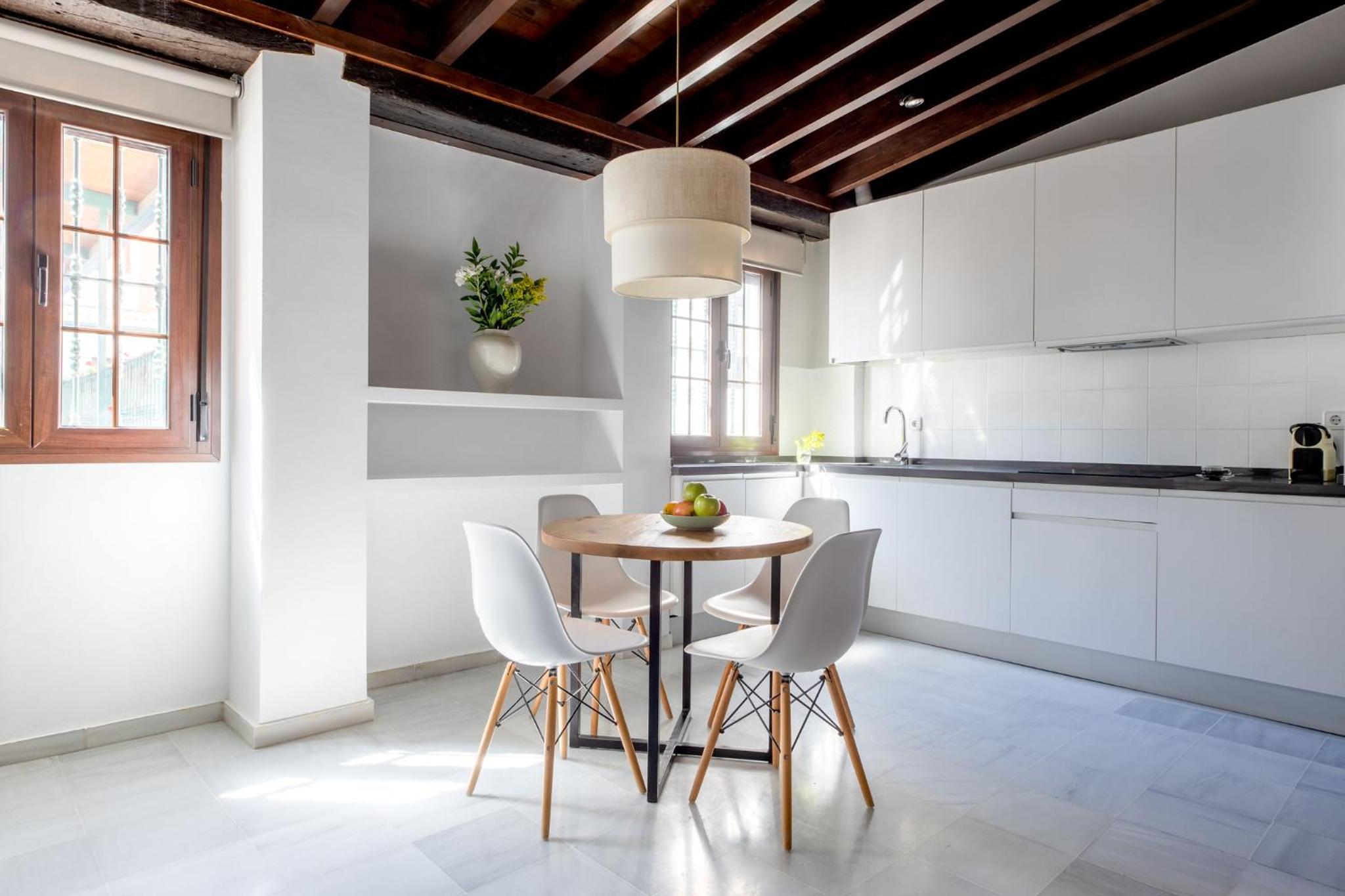 Triana Boutique Apartments by Hommyhome