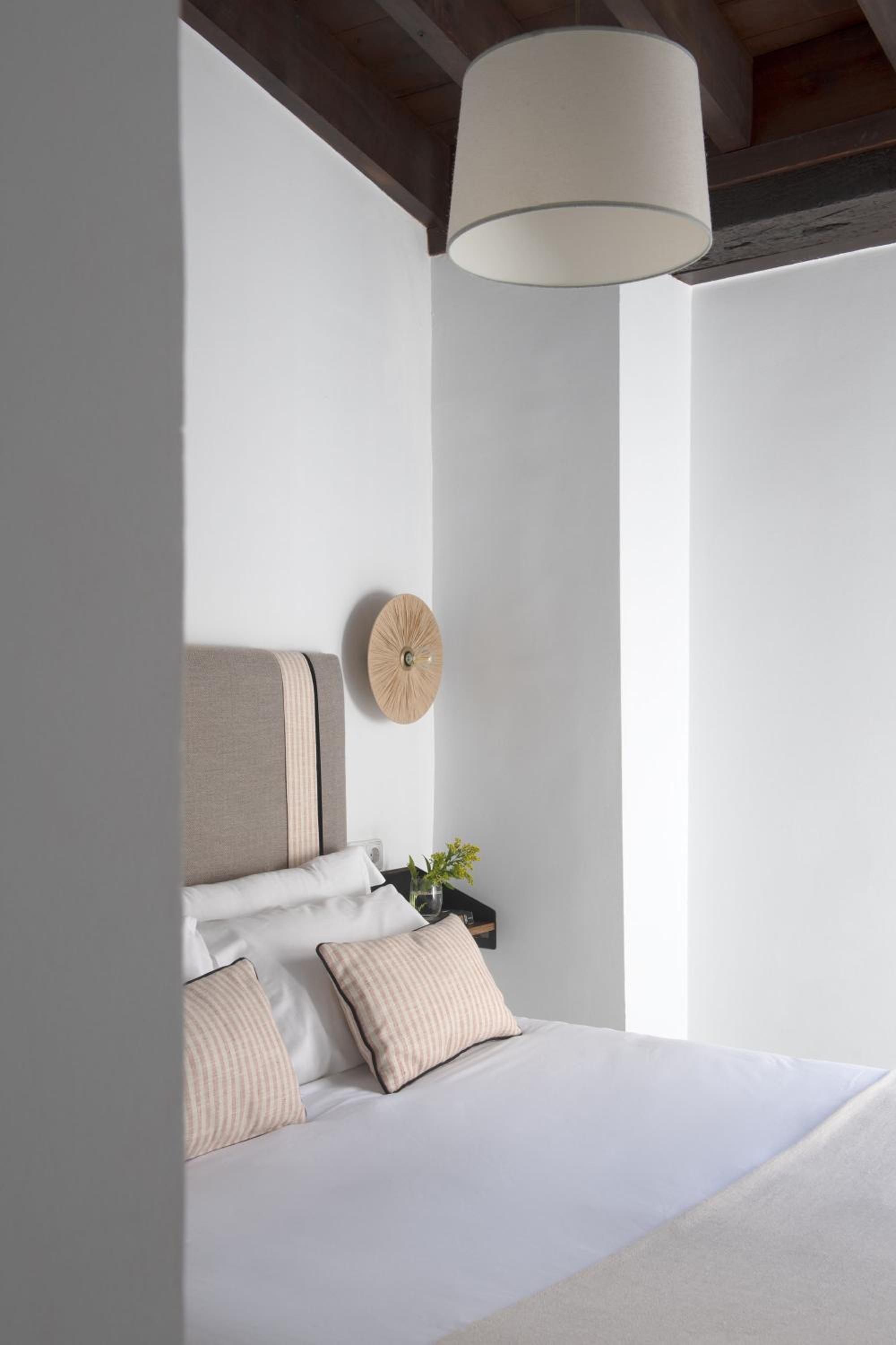 Triana Boutique Apartments by Hommyhome