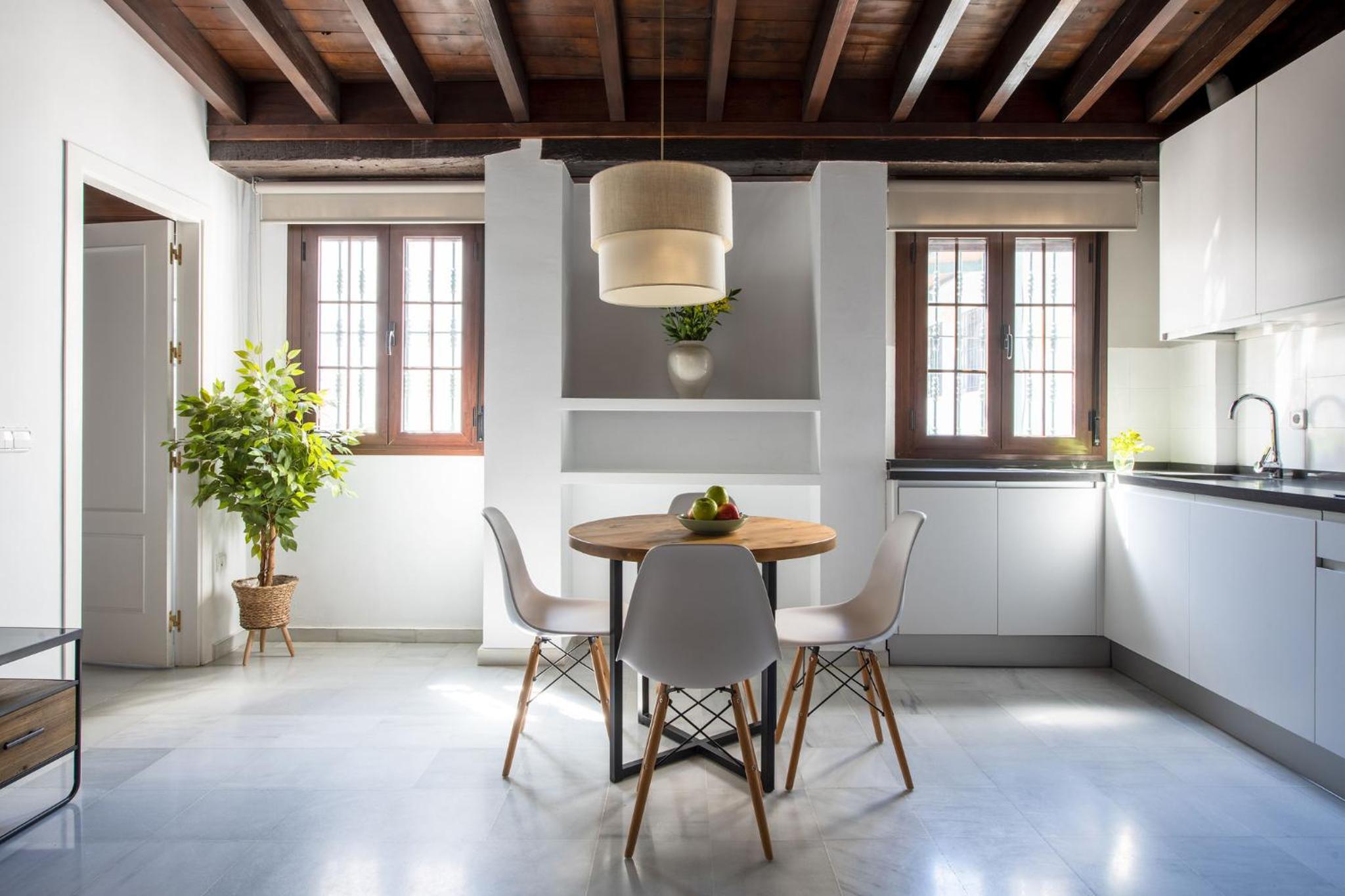 Triana Boutique Apartments by Hommyhome