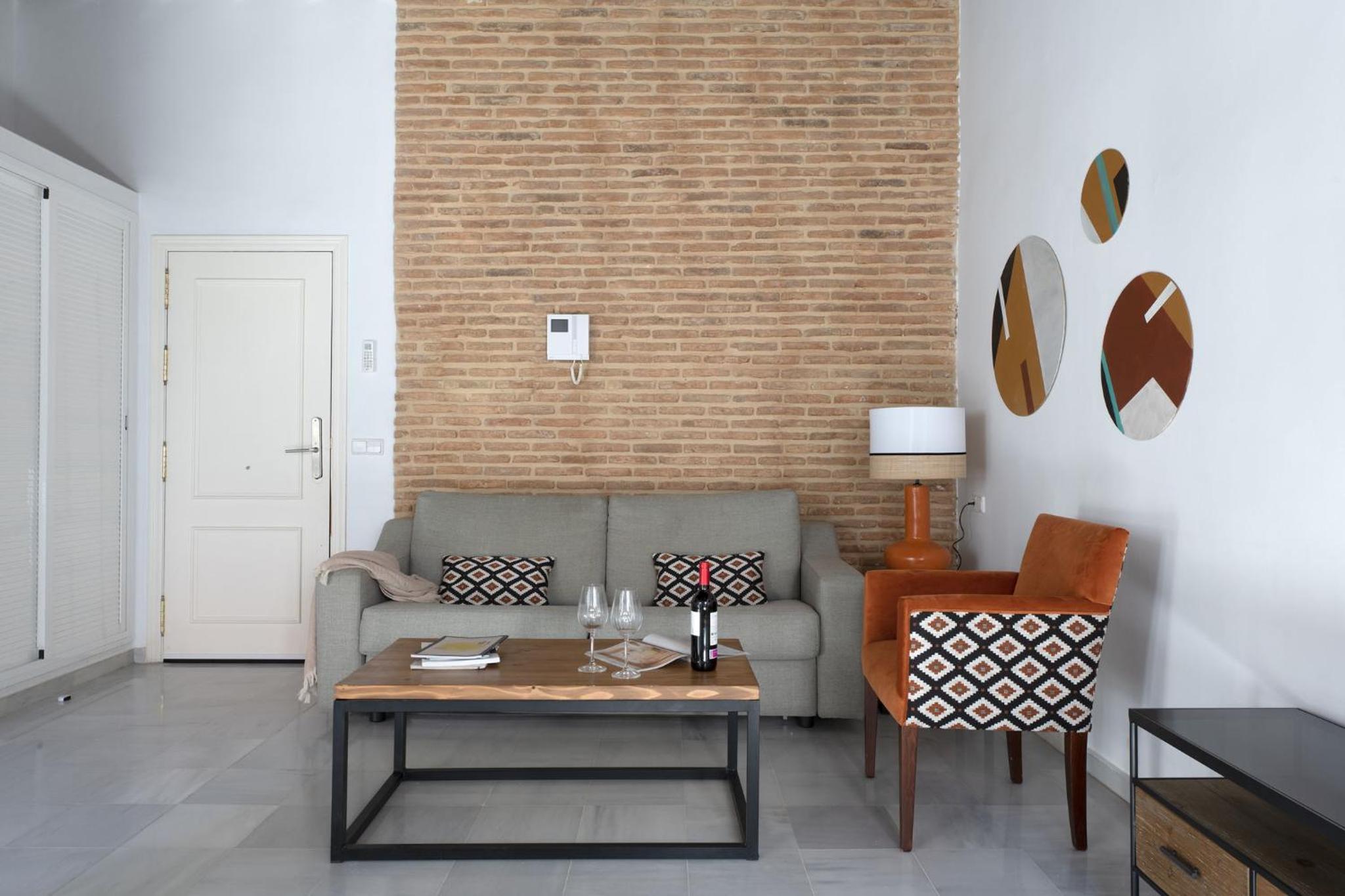 Triana Boutique Apartments by Hommyhome
