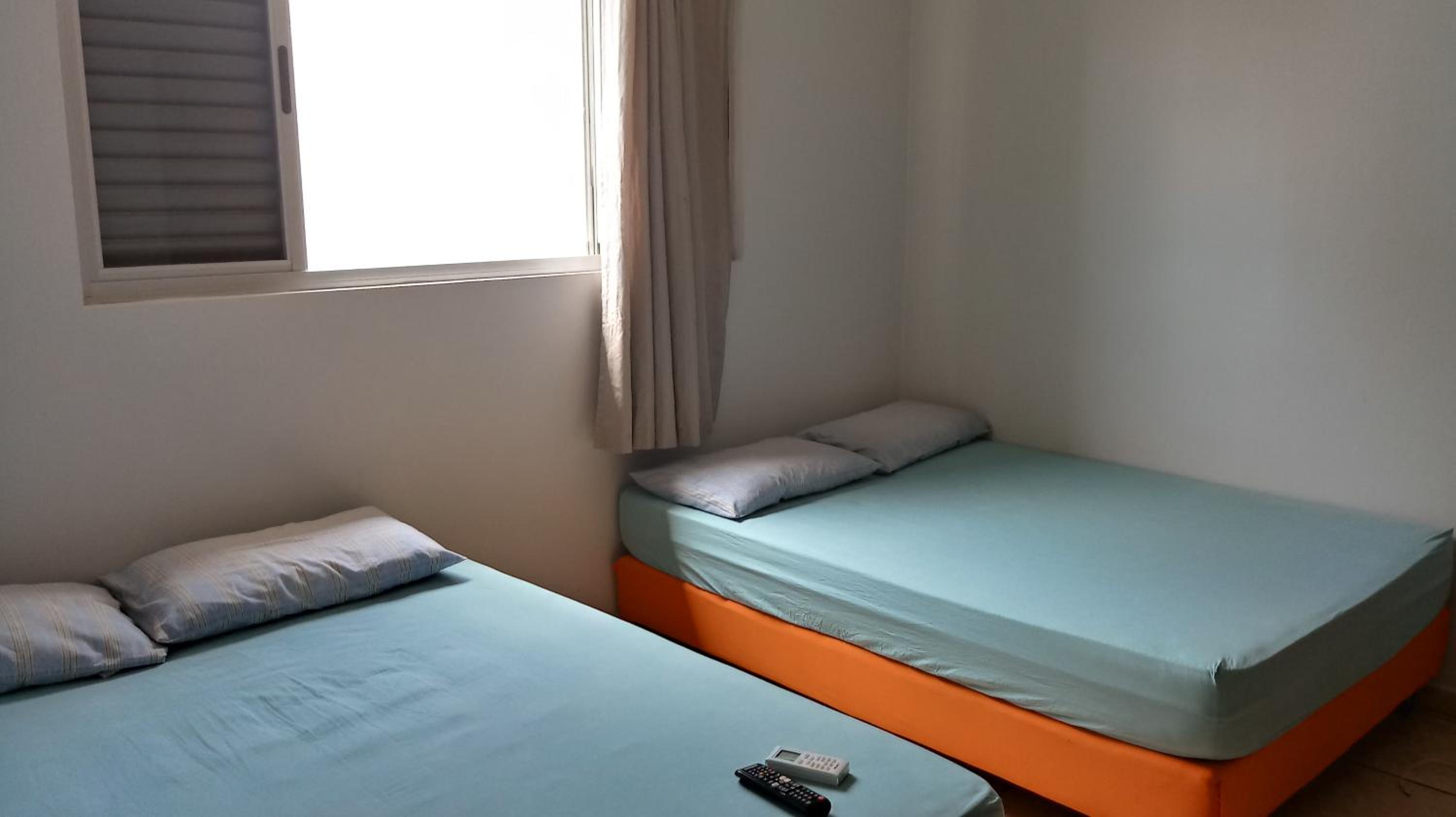 Sobrado Parque Mae Bonifacia 4 suites com ar e piscina