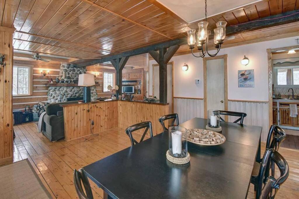 Country cottage on the banks of the Red River