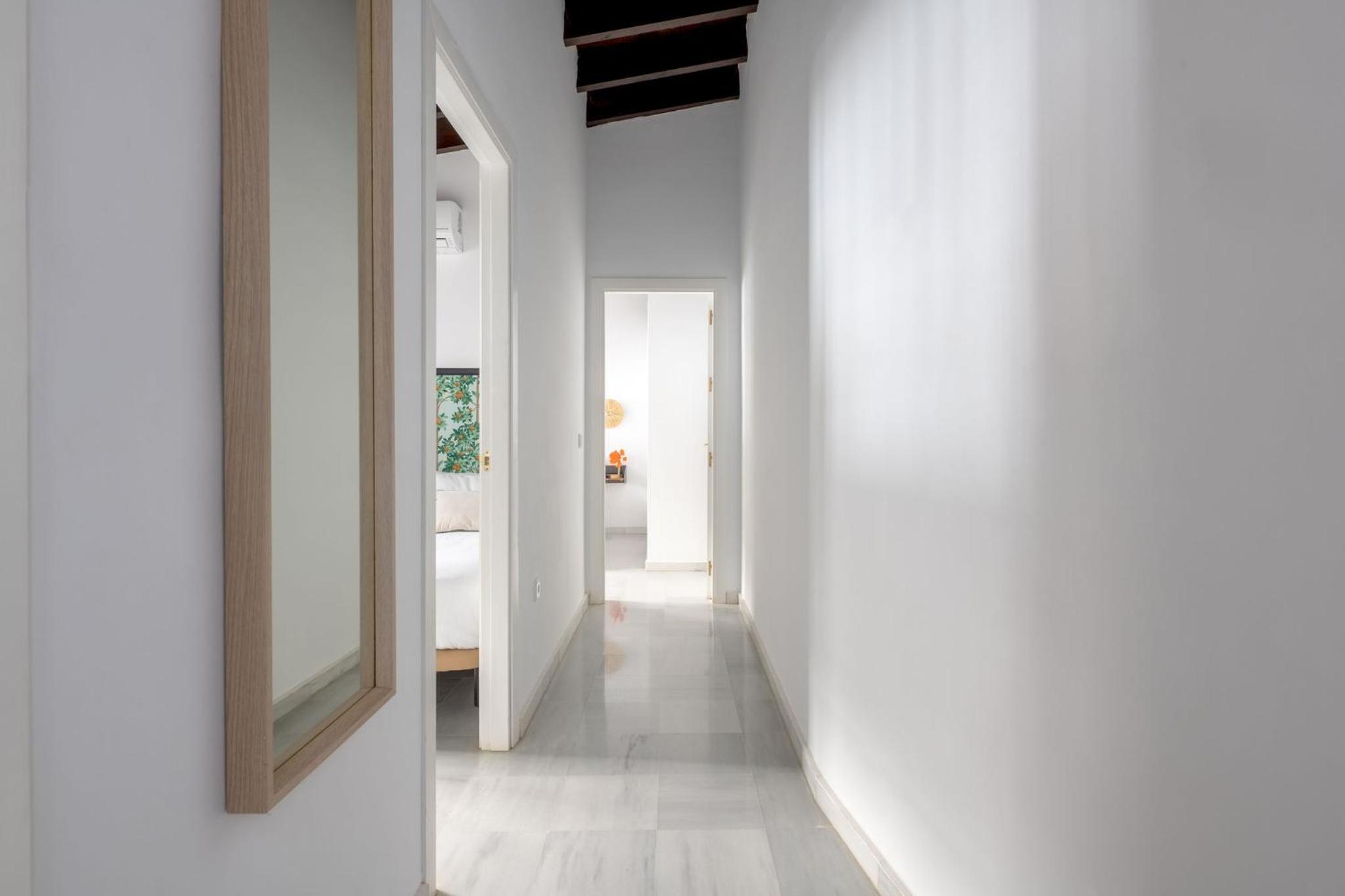 Triana Boutique Apartments by Hommyhome