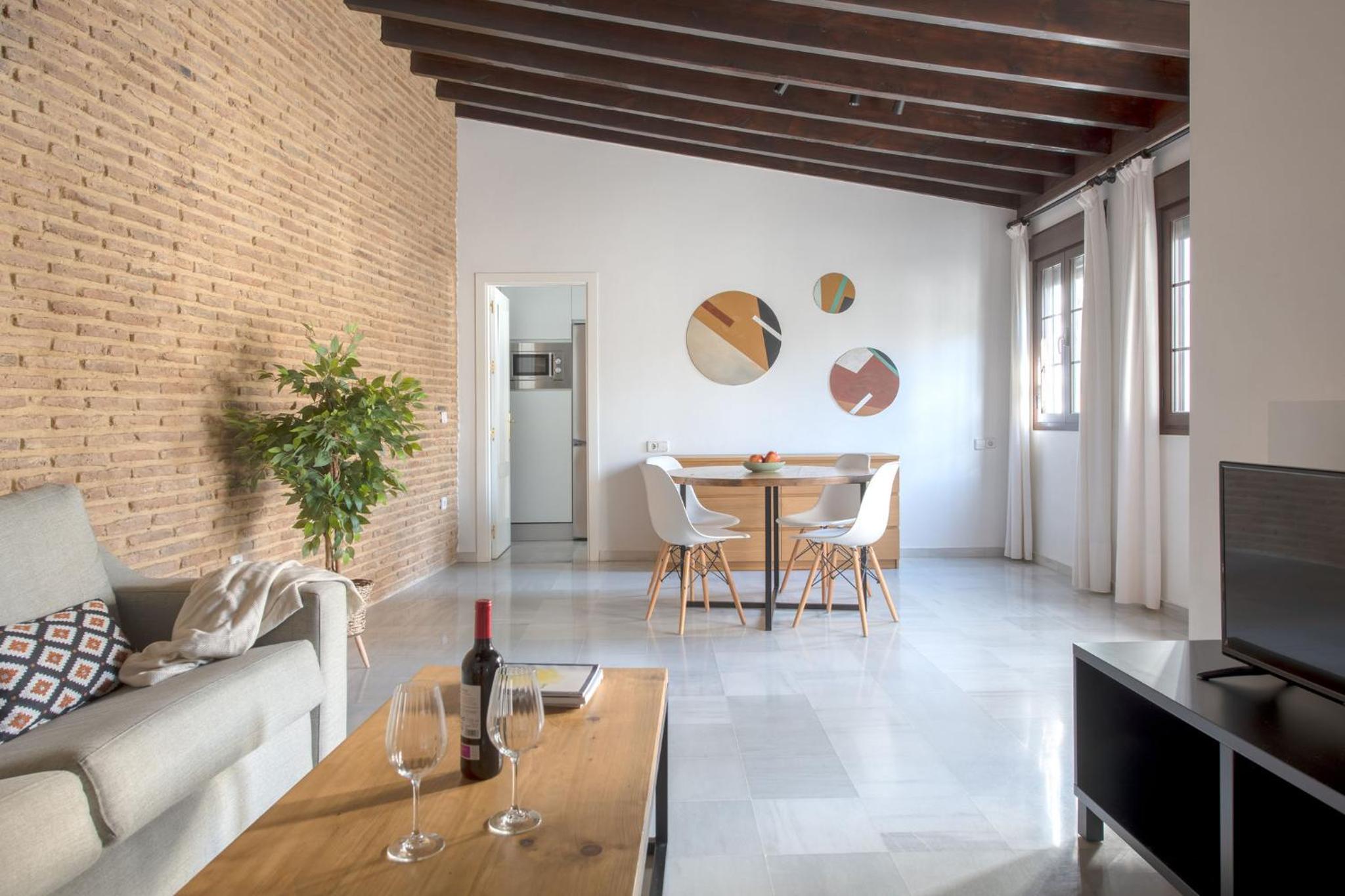 Triana Boutique Apartments by Hommyhome