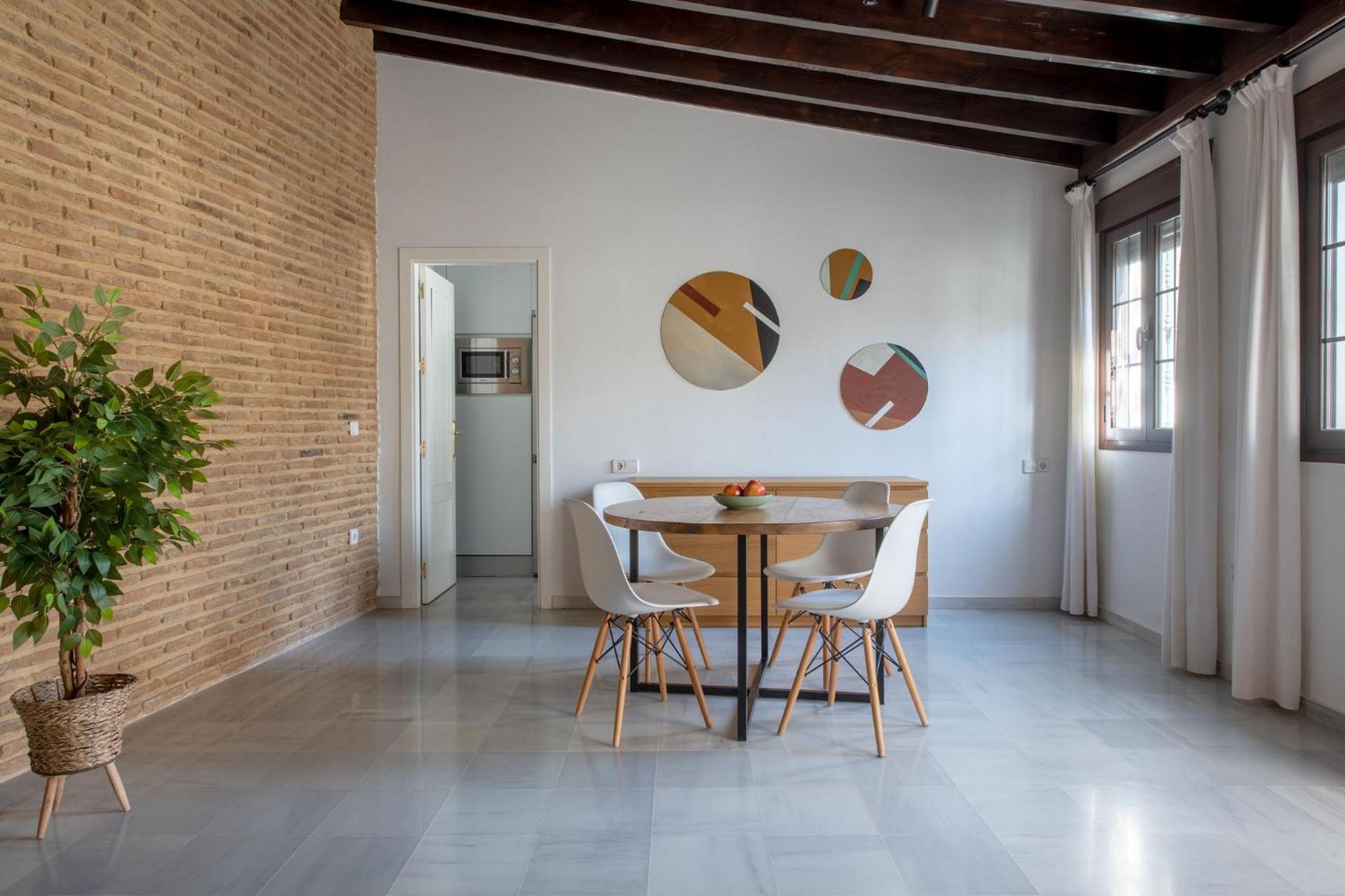 Triana Boutique Apartments by Hommyhome