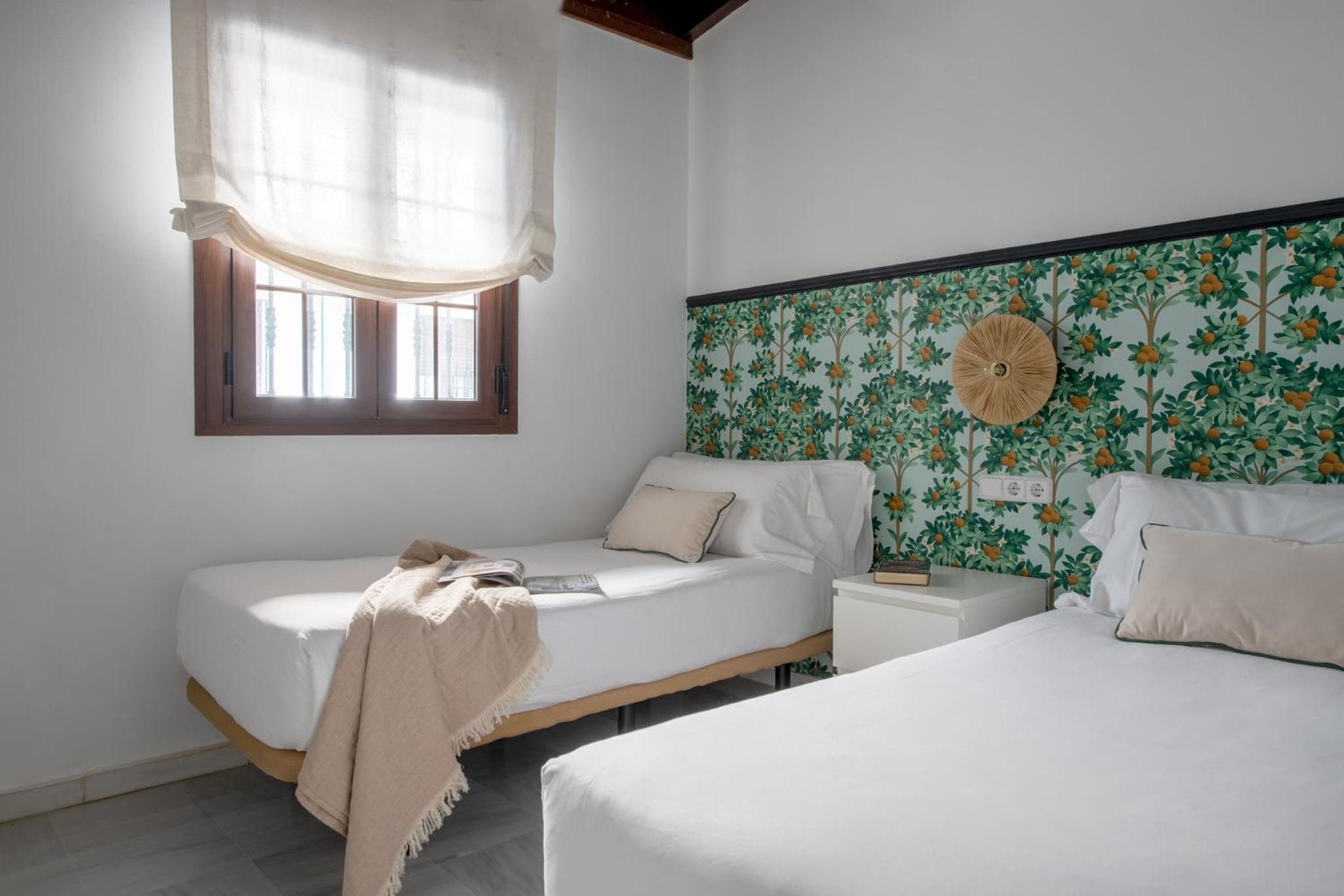 Triana Boutique Apartments by Hommyhome