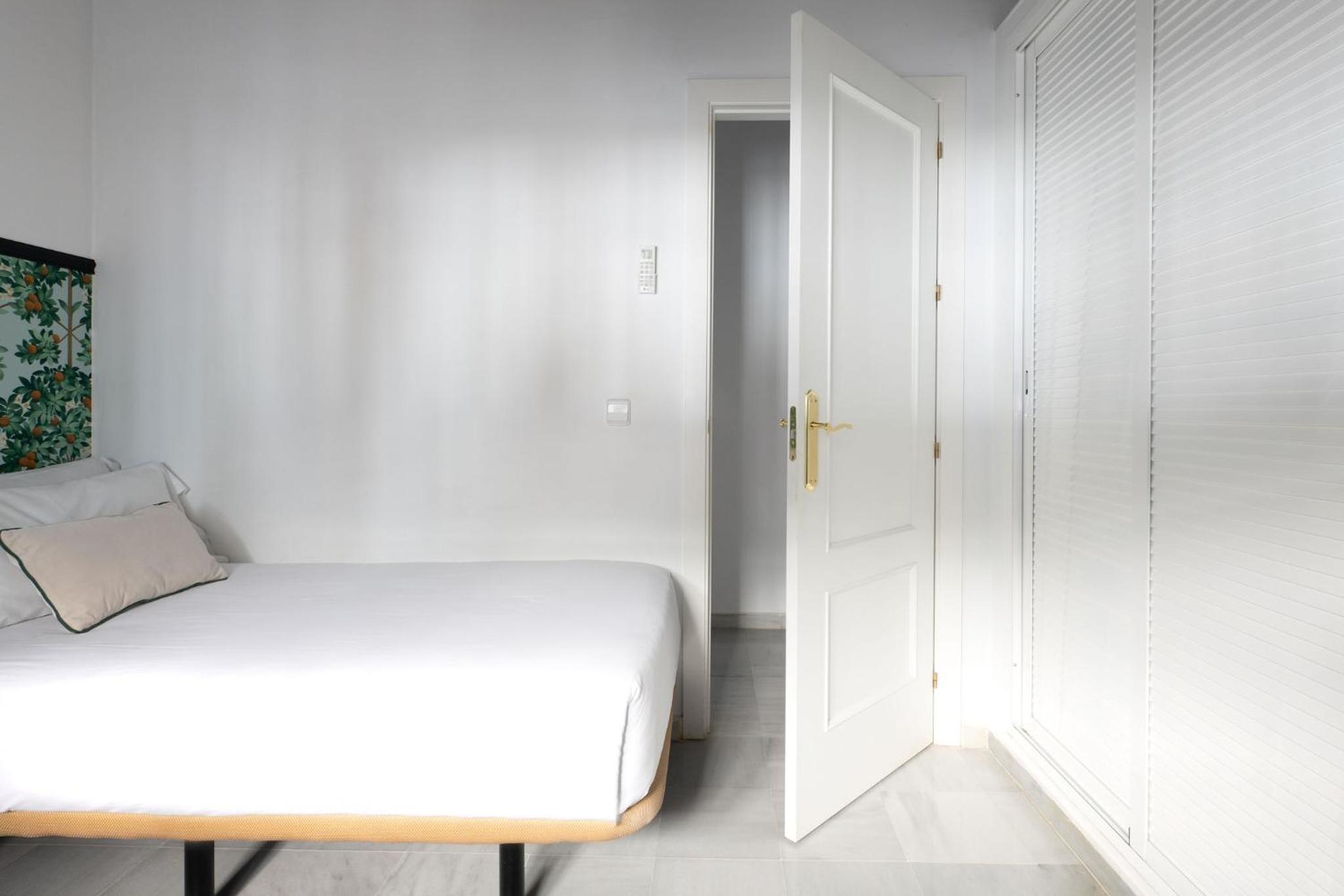 Triana Boutique Apartments by Hommyhome