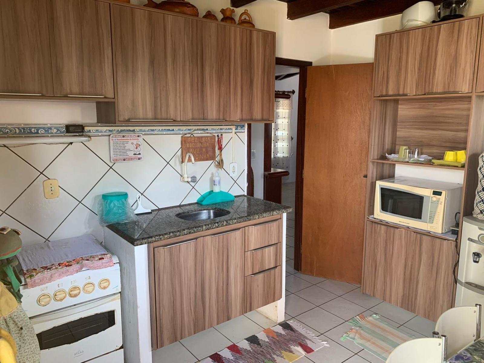 Excelente casa na Praia do Coqueiro com 4 suítes a 100m da praia