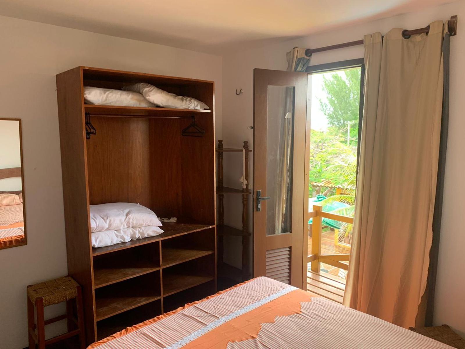 Excelente casa na Praia do Coqueiro com 4 suítes a 100m da praia