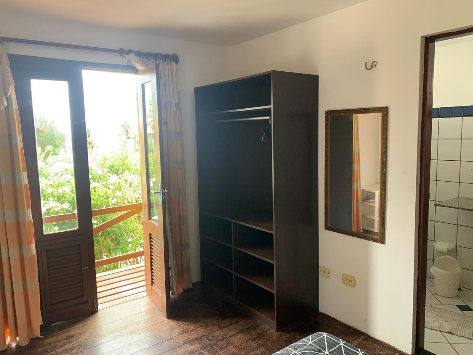 Excelente casa na Praia do Coqueiro com 4 suítes a 100m da praia