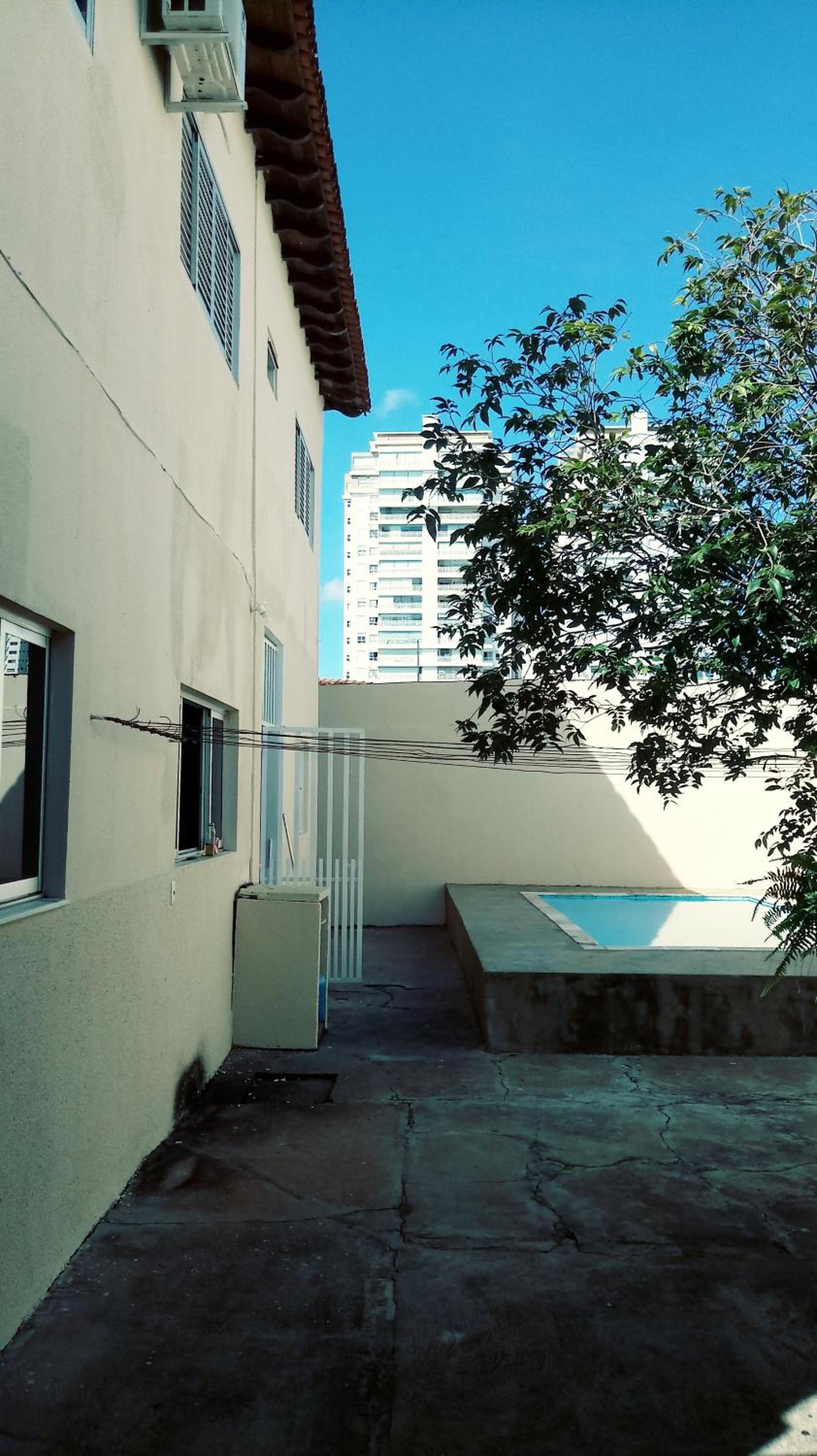 Sobrado Parque Mae Bonifacia 4 suites com ar e piscina