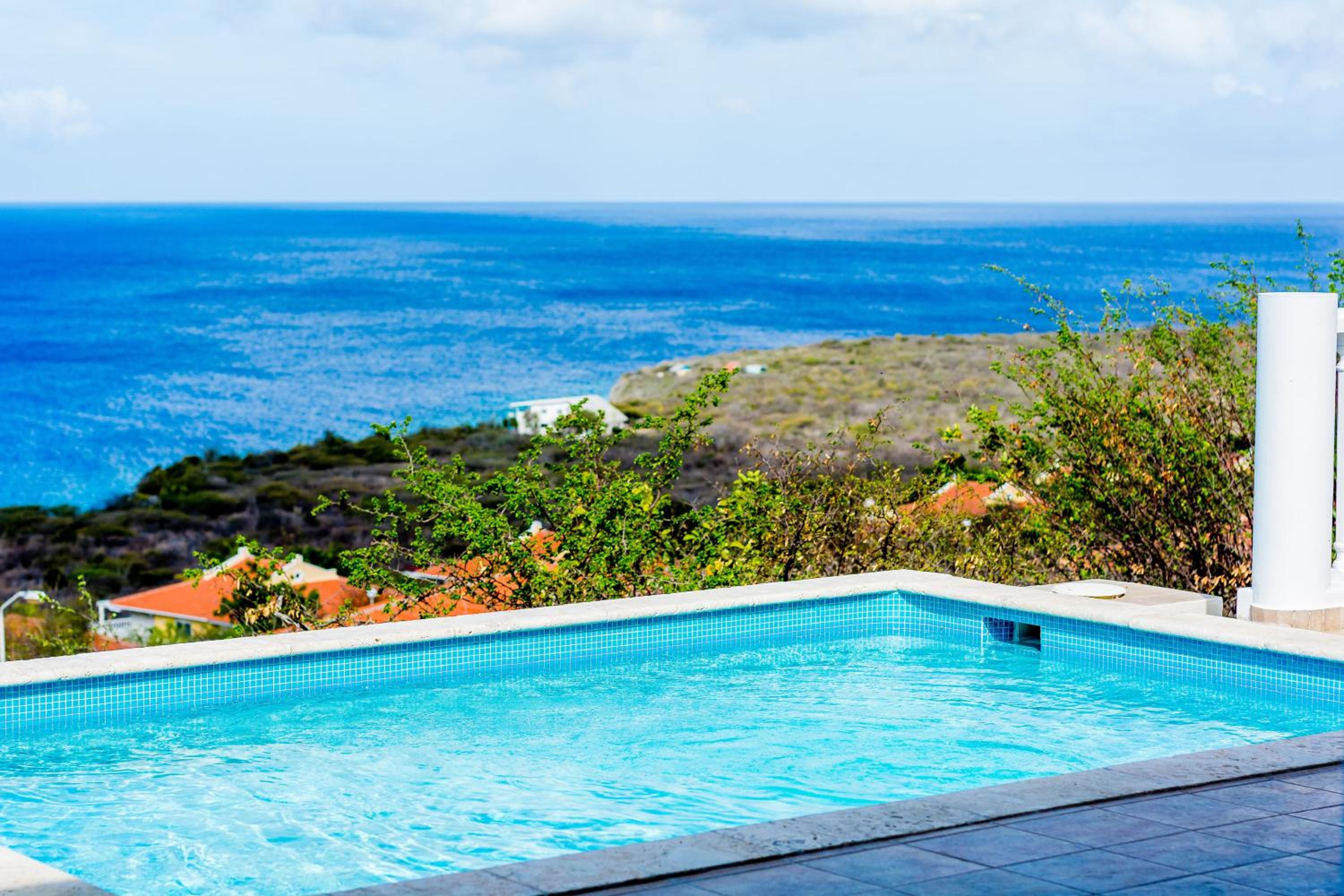 Coral Estate Rentals