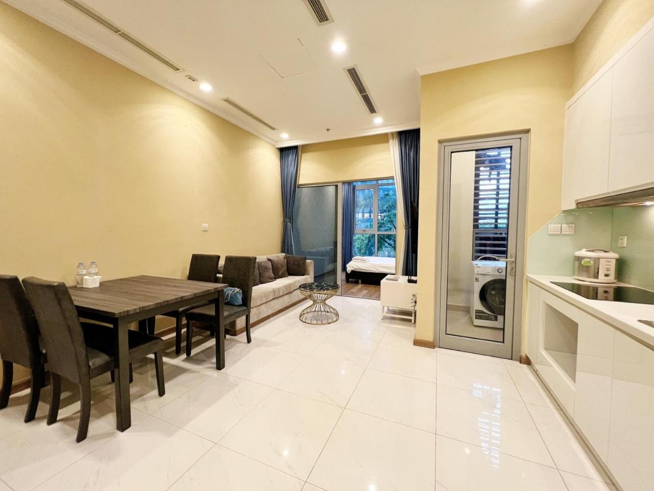 The Luxe Nest Landmark 81