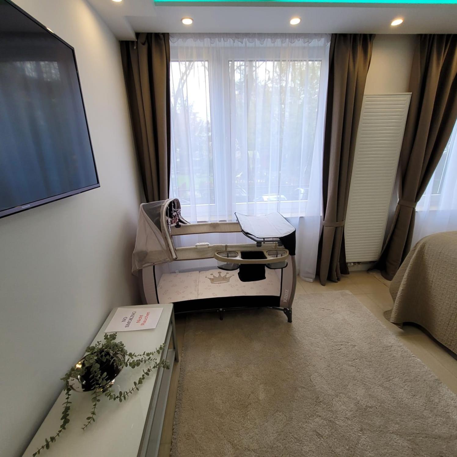 3 Zimmer Wohnung - Keine Party Wohnung ! 6 Personen