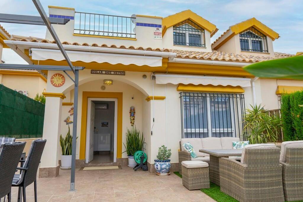 Beautiful 3 Bed Townhouse with landscaped communal pool area