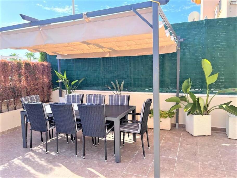 Beautiful 3 Bed Townhouse with landscaped communal pool area