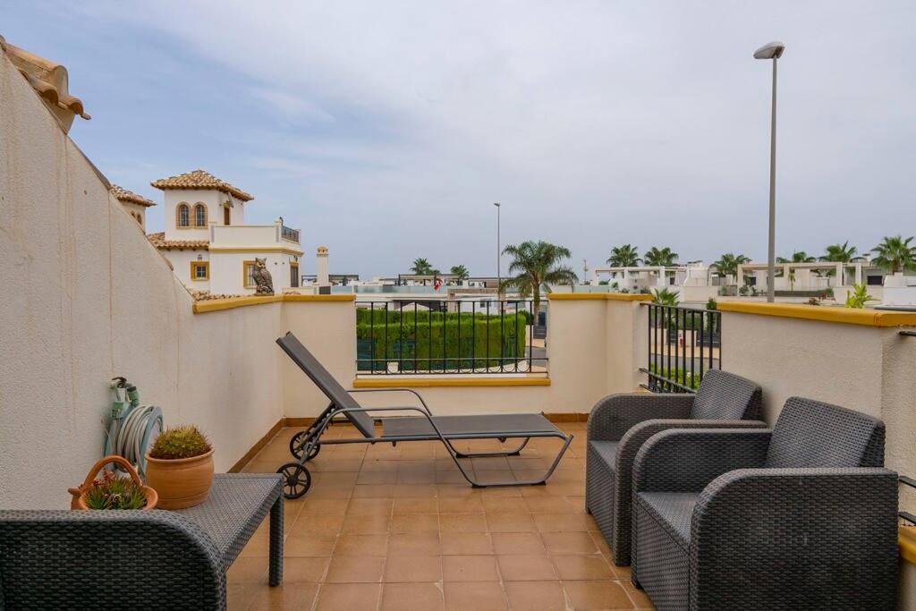 Beautiful 3 Bed Townhouse with landscaped communal pool area