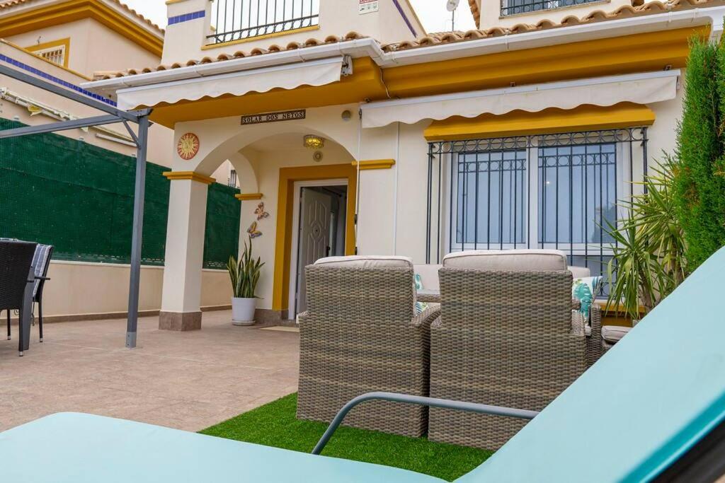 Beautiful 3 Bed Townhouse with landscaped communal pool area