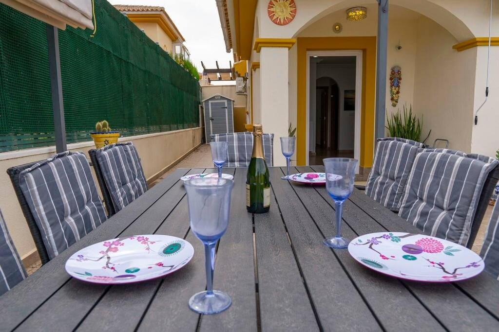 Beautiful 3 Bed Townhouse with landscaped communal pool area