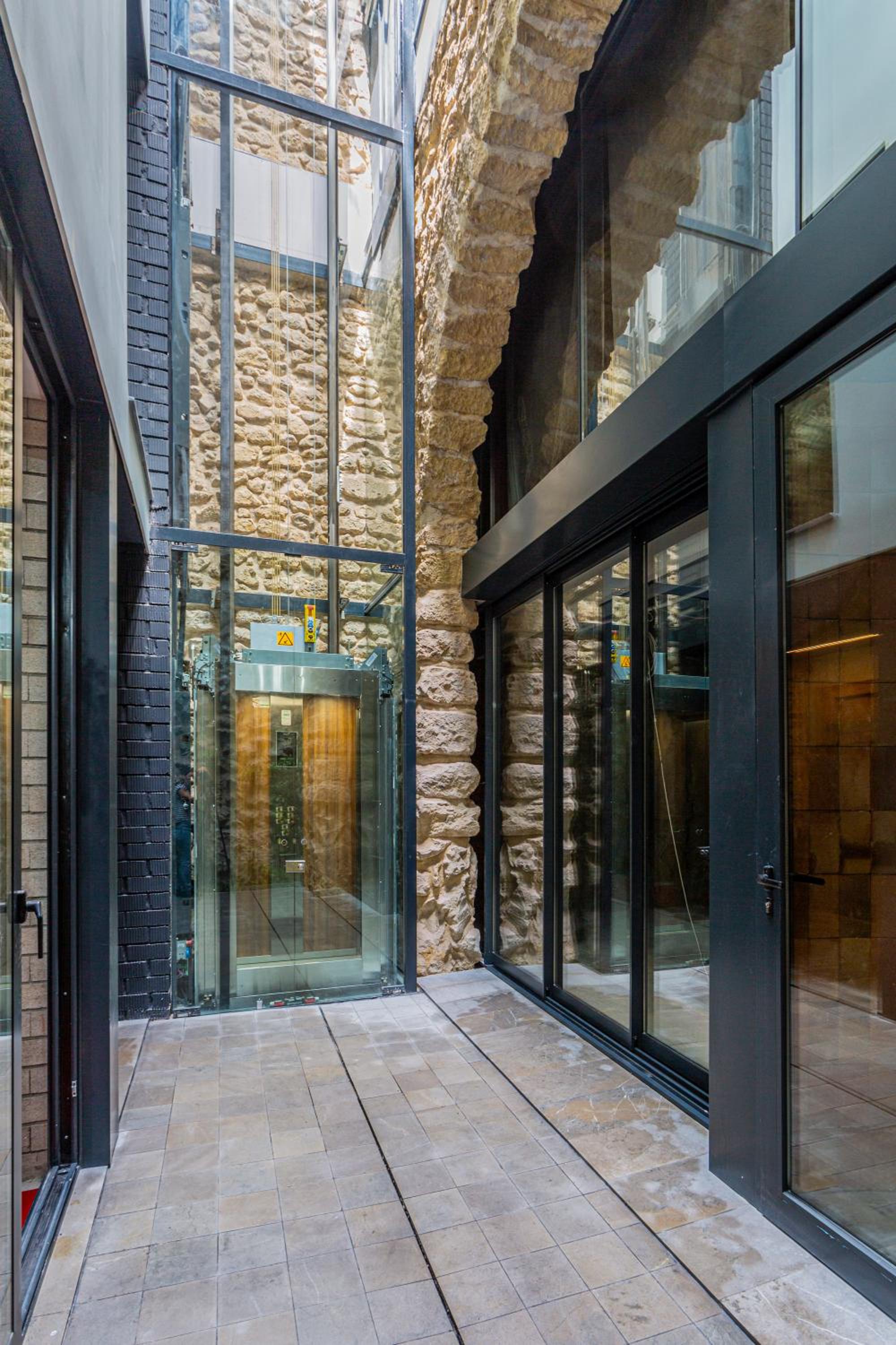 LUXURY EVOLUTION ROOMS