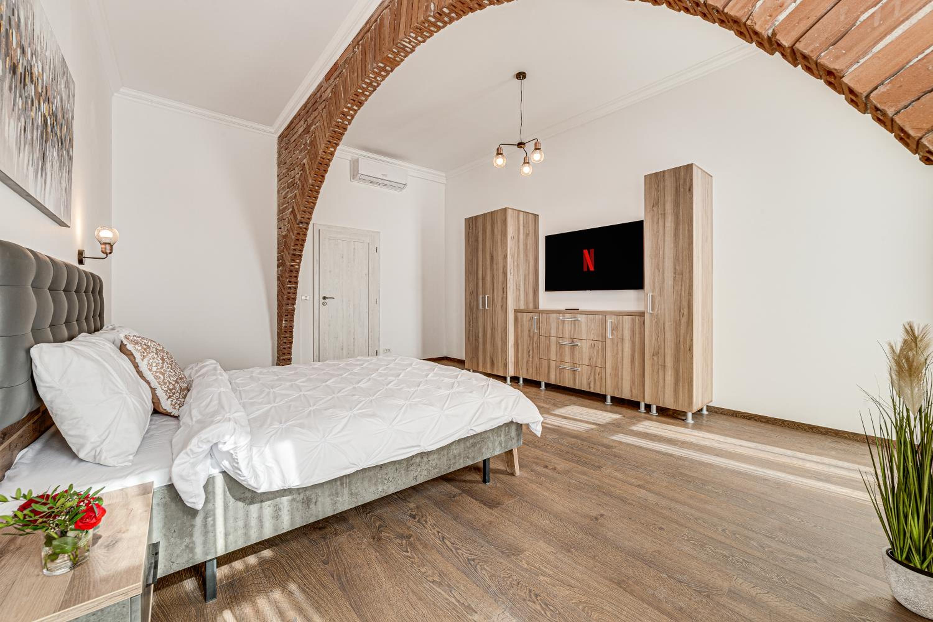 ARI Central Grand Apartments - Luxurious Stay