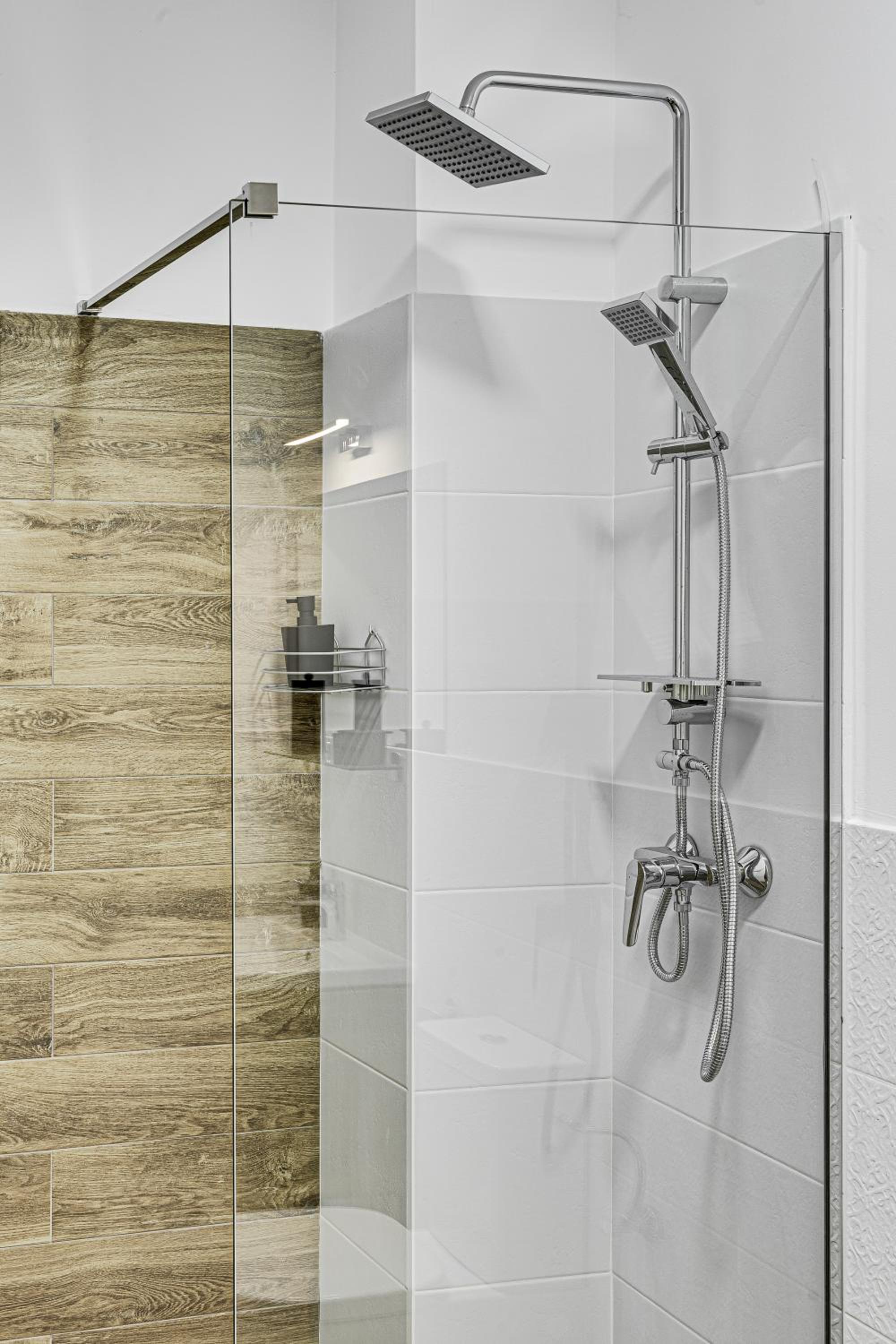 ARI Central Grand Apartments - Luxurious Stay
