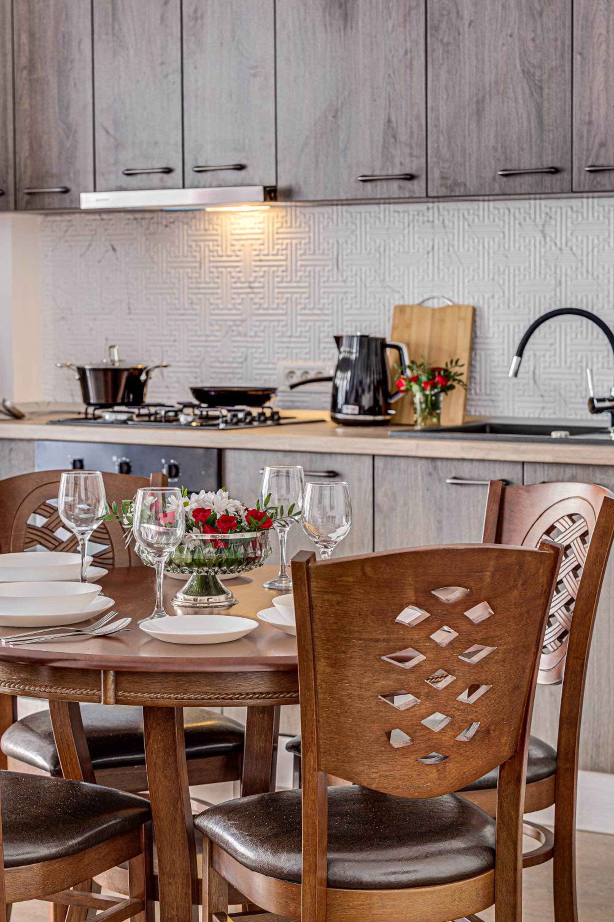 ARI Central Grand Apartments - Luxurious Stay