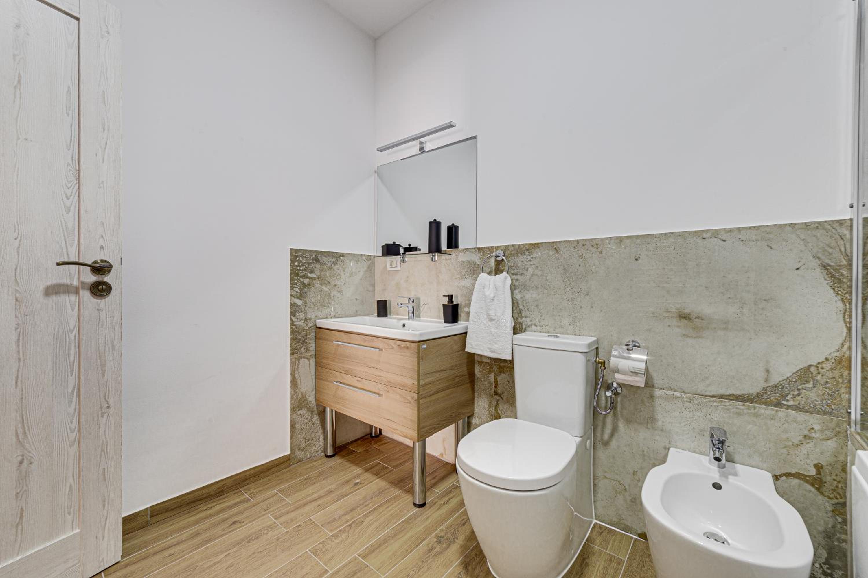 ARI Central Grand Apartments - Luxurious Stay