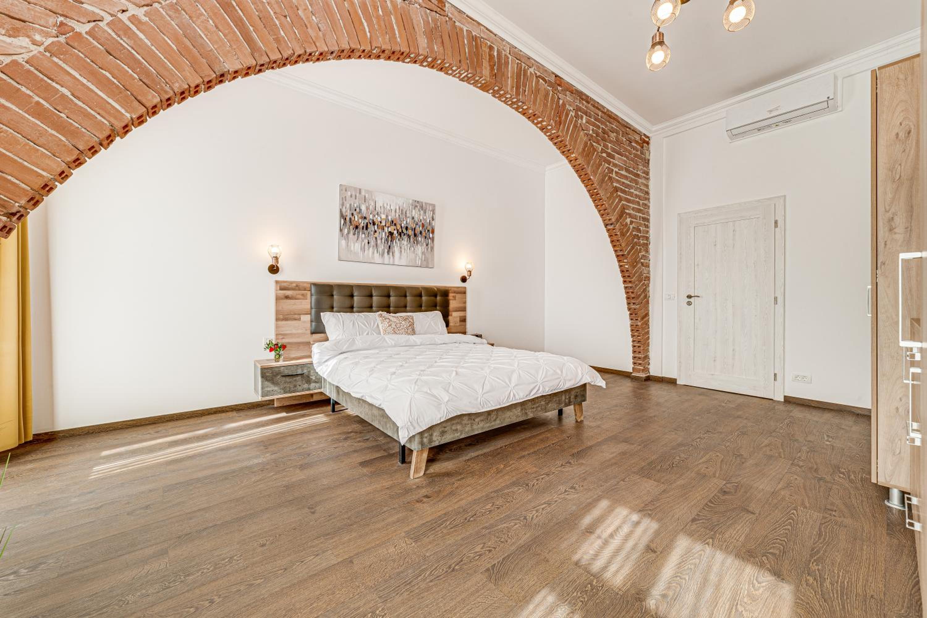 ARI Central Grand Apartments - Luxurious Stay