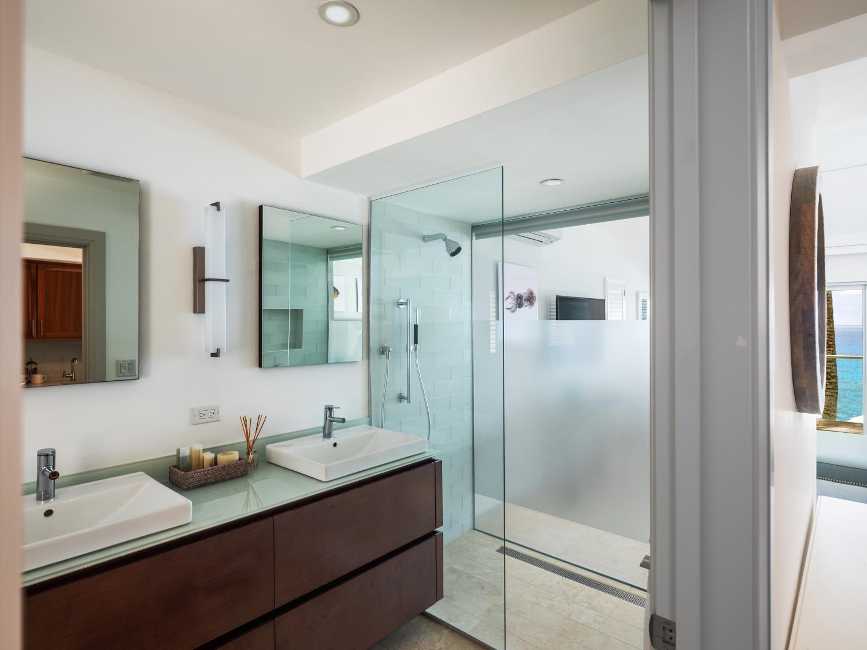 Azura Bermuda - Property Image 11