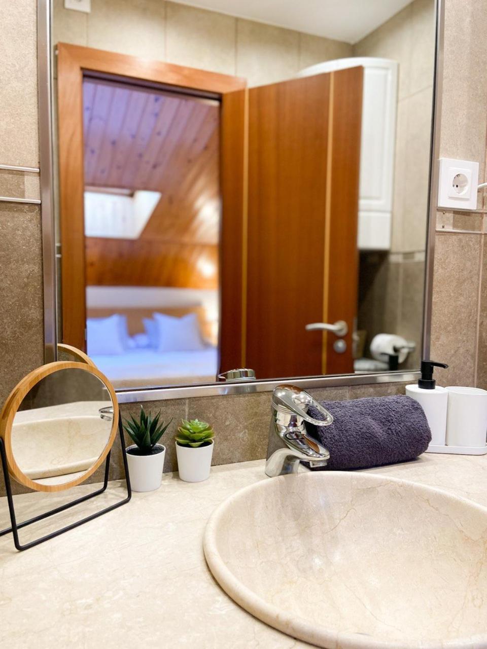 Elegante Ático Encamp - FREE Parking Wifi SmartTv - Con altillo y 2 baños completos! l by BonesVacances