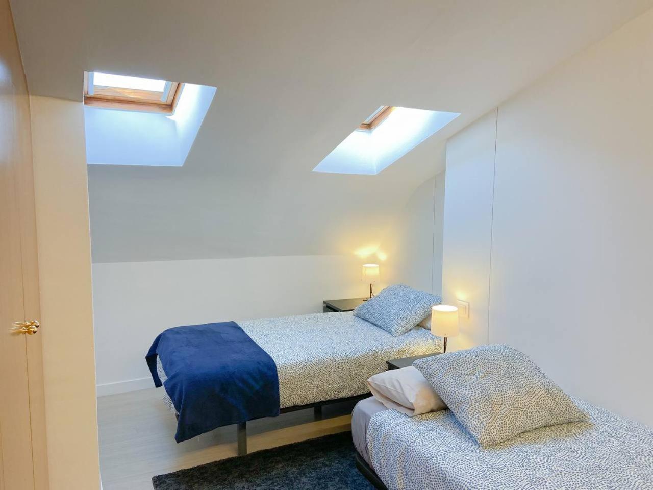 Elegante Ático Encamp - FREE Parking Wifi SmartTv - Con altillo y 2 baños completos! l by BonesVacances