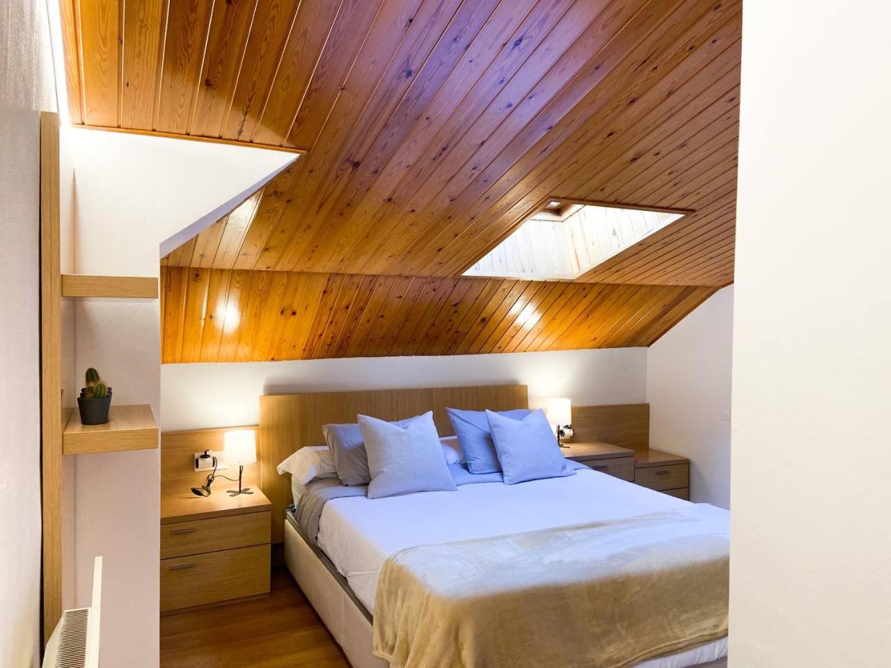Elegante Ático Encamp - FREE Parking Wifi SmartTv - Con altillo y 2 baños completos! l by BonesVacances