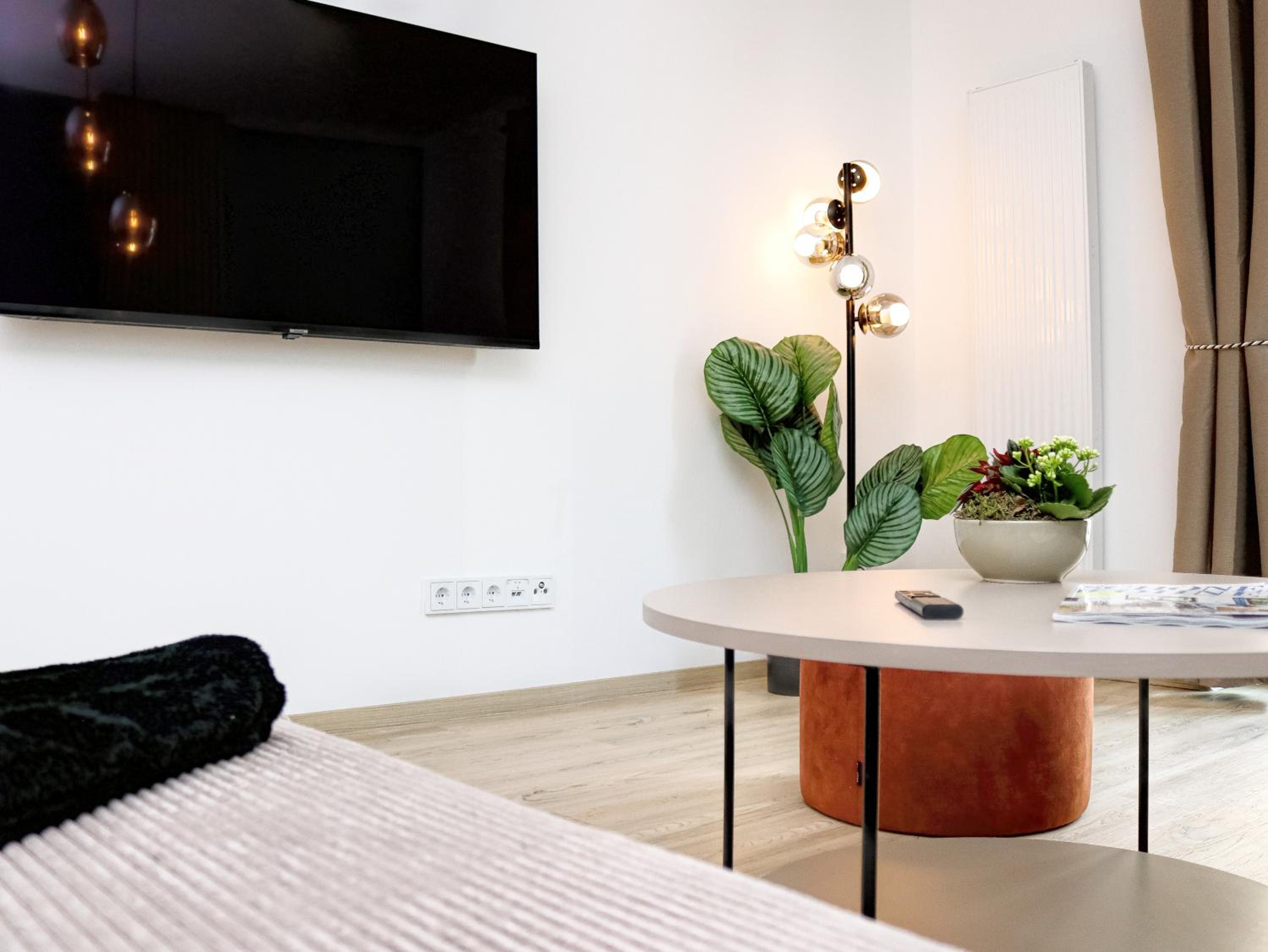 LIGHTPLACE • Design • Boxspring • Balkon • 2 Smart TV •Innenstadt
