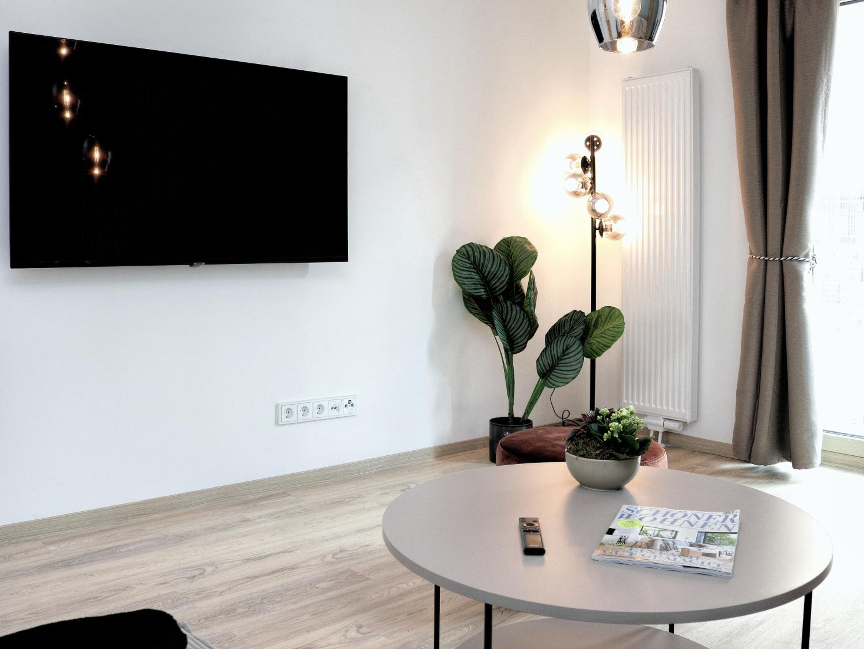 LIGHTPLACE • Design • Boxspring • Balkon • 2 Smart TV •Innenstadt